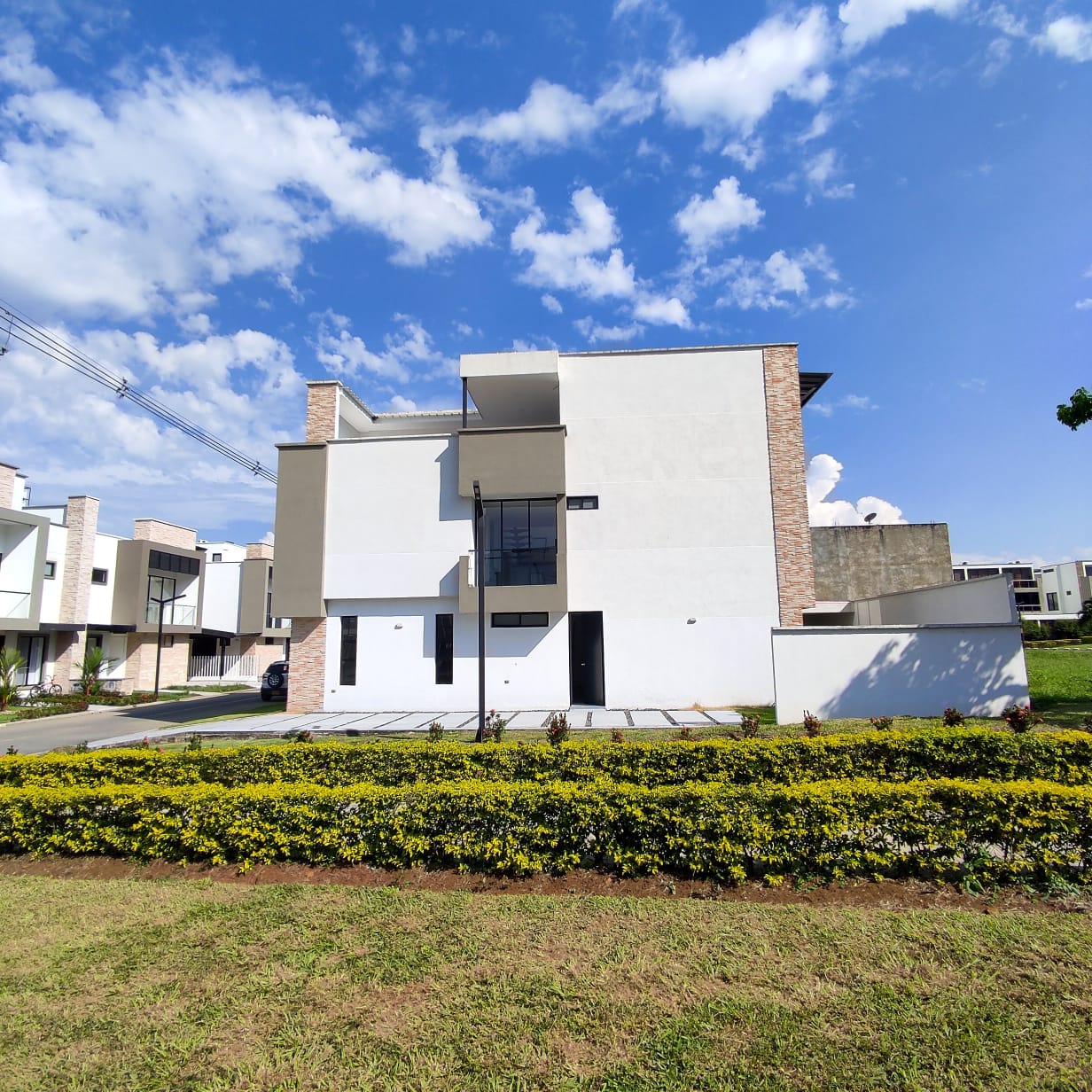 CASA EN VENTA ALFAGUARA-JAMUNDÍ