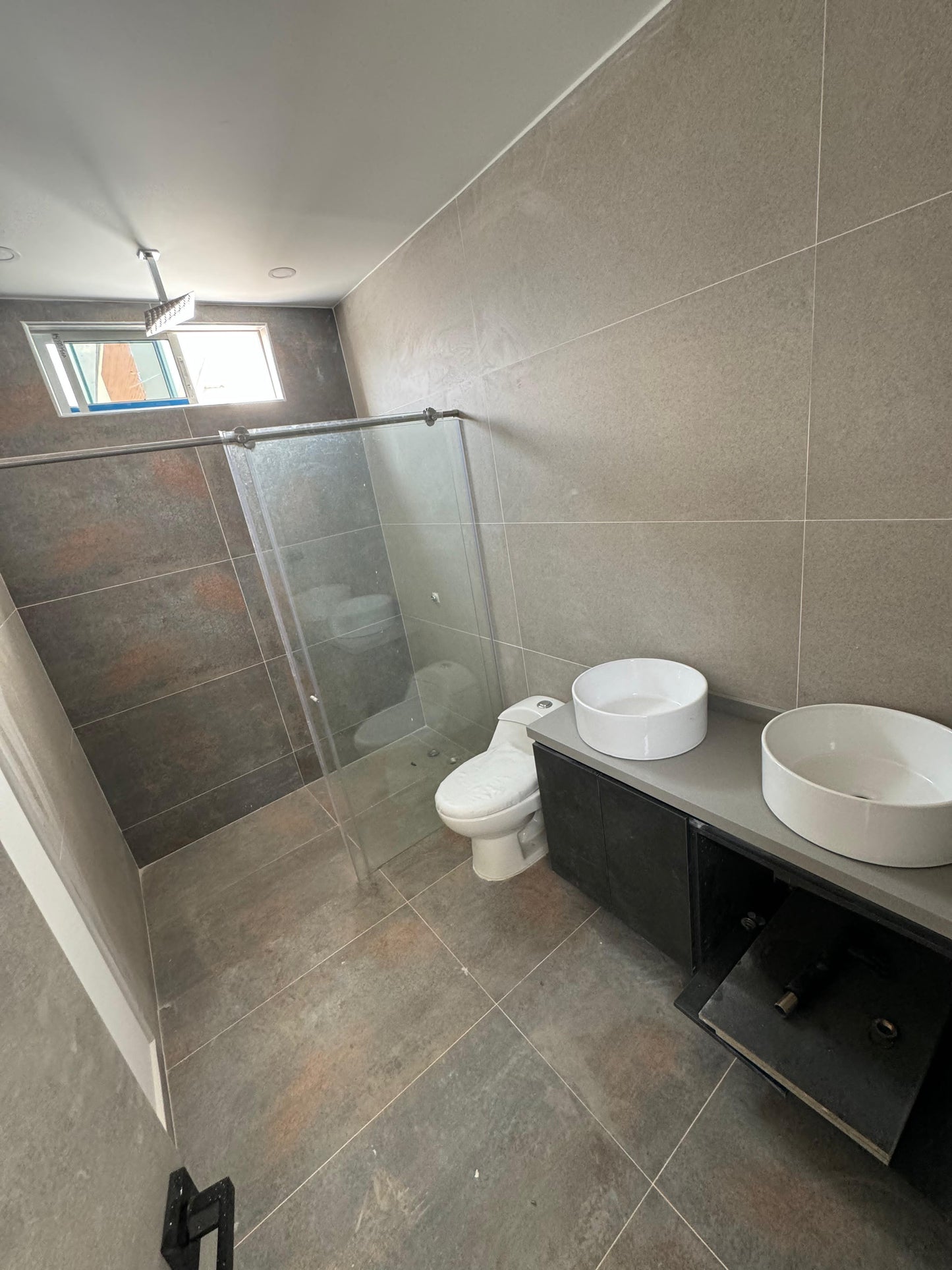 SE VENDE CASA PARA ESTRENAR EN ALFAGUARA-JAMUNDÍ