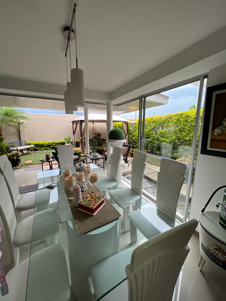 SE VENDE HERMOSA CASA EN CONDOMINIO ALFAGUARA JAMUNDI
