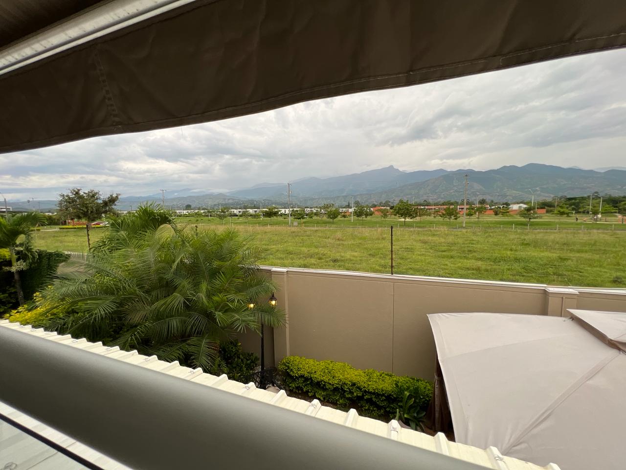 SE VENDE HERMOSA CASA EN CONDOMINIO ALFAGUARA JAMUNDI