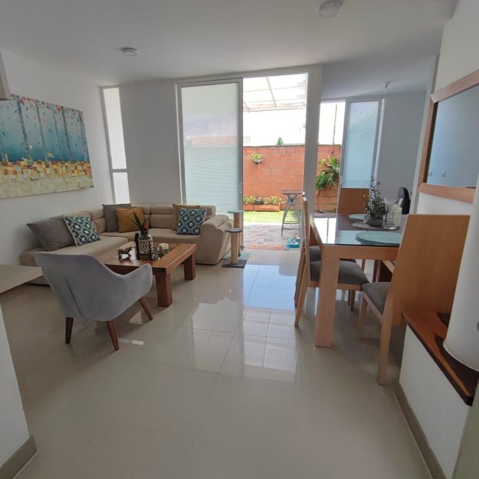 SE VENDE PRECIOSA CASA EN EL CASTILLO JAMUNDI