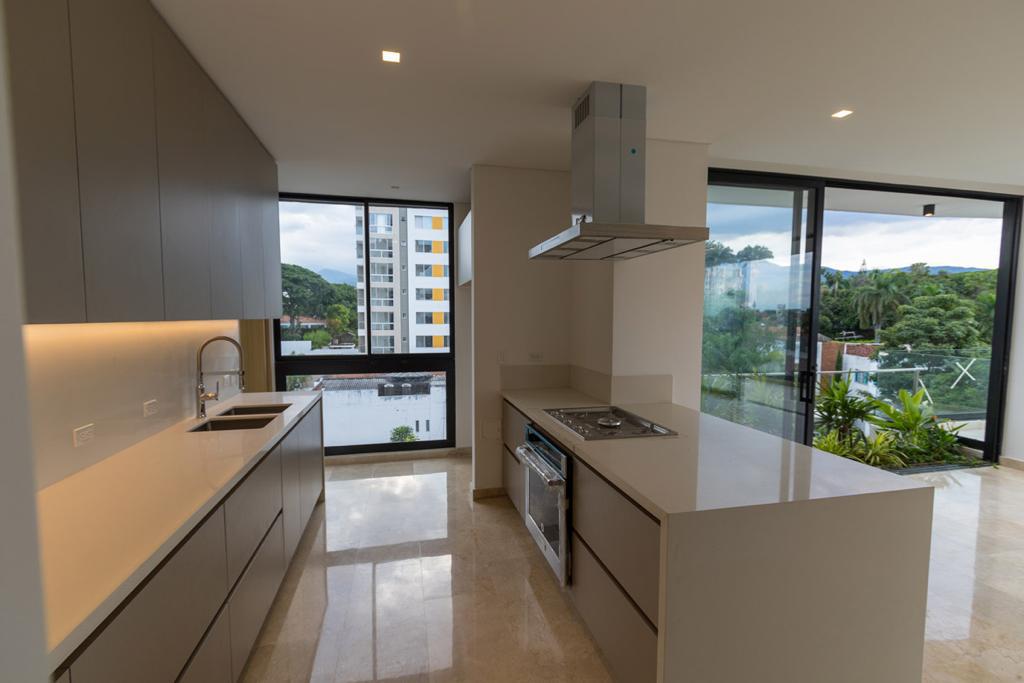 APARTAMENTO DE LUJO EN VENTA EDIFICIO CIUDAD JARDÍN CALI VALLE DEL CAUCA