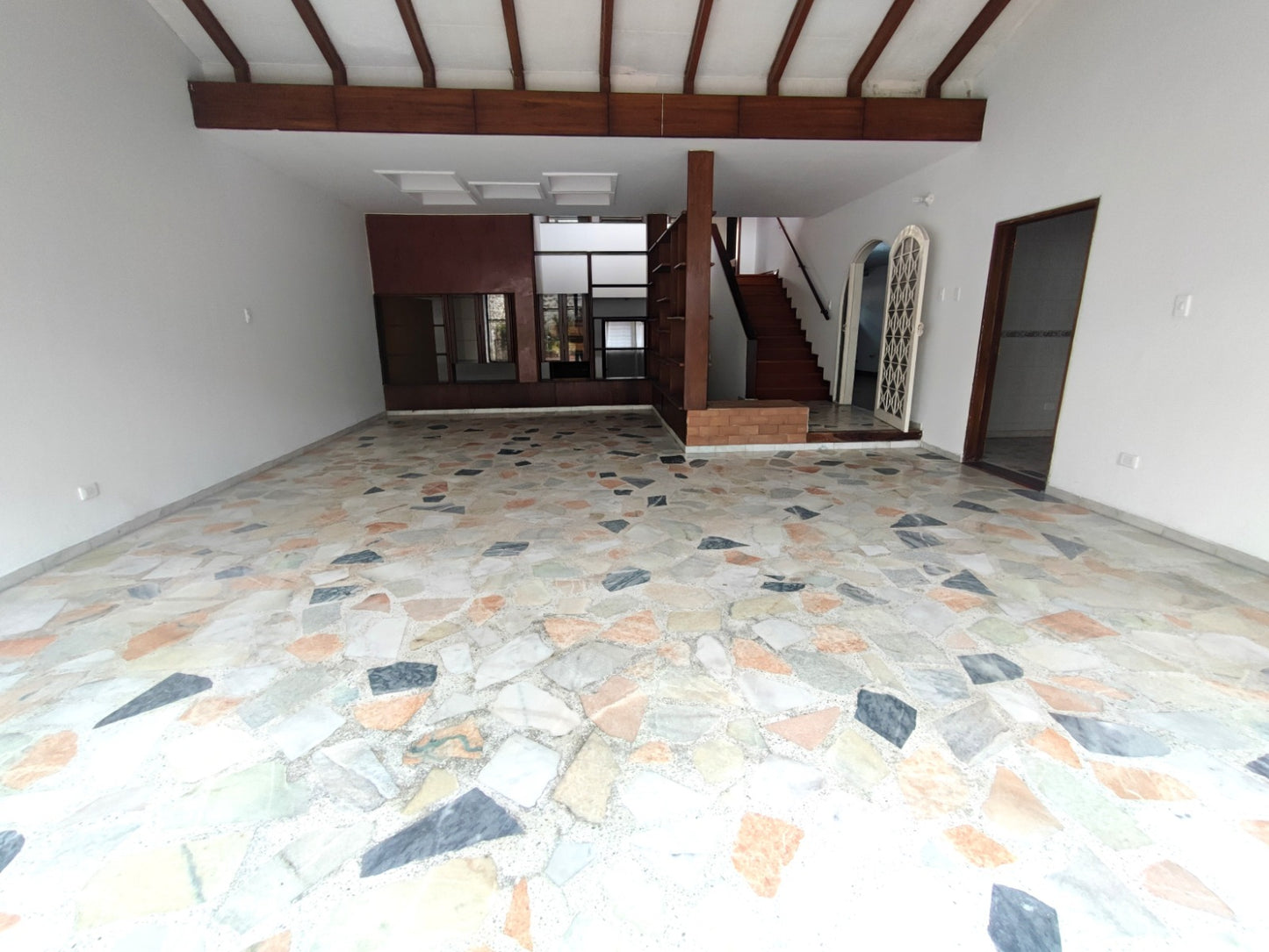 CASA EN VENTA BARRIO LAS VEGAS SUR DE CALI