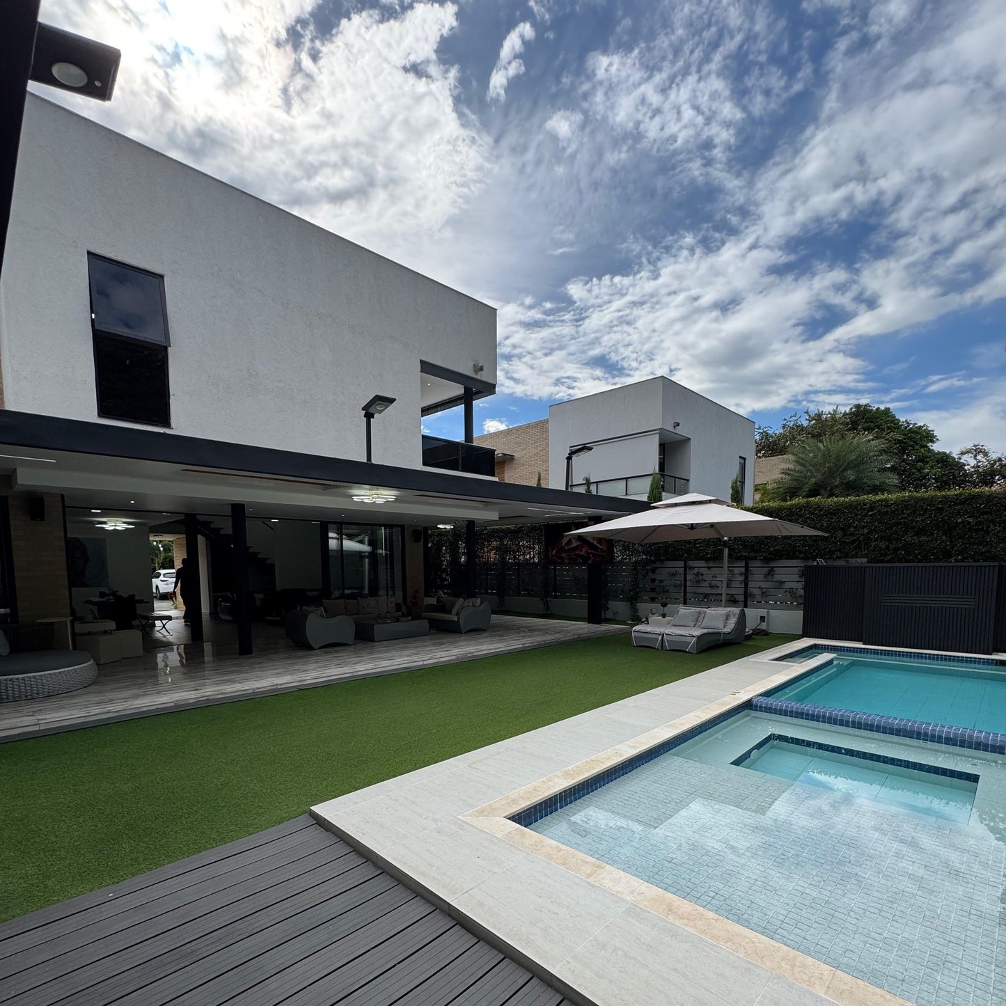 CASA MODERNA EN VENTA PANCE CALI