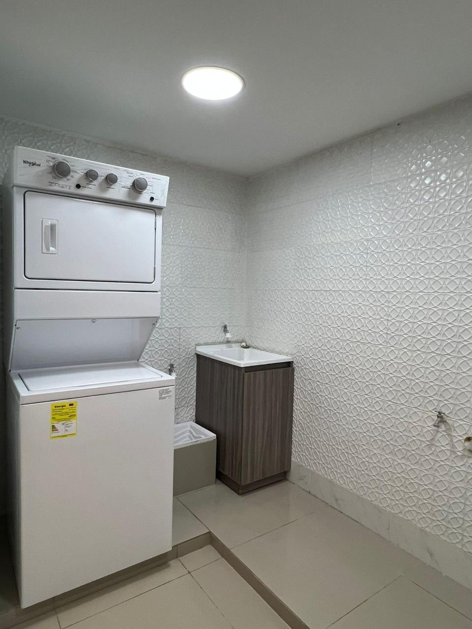 EDIFICIO DE APARTAESTUDIOS EN VENTA AL SUR DE CALI