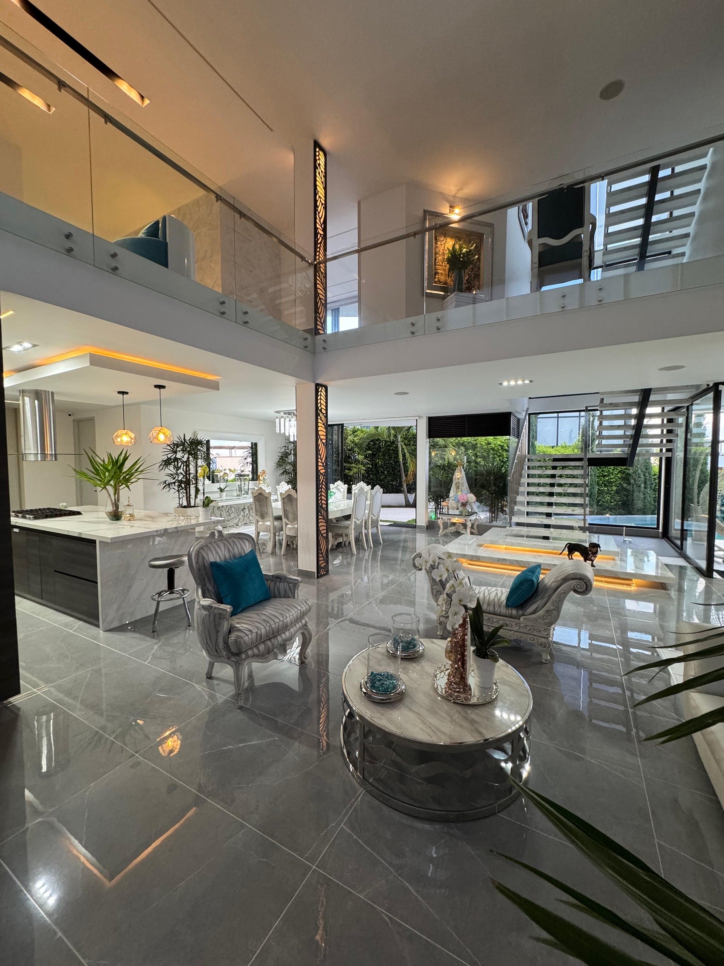 CASA DE LUJO EN VENTA EN PANCE – CALI