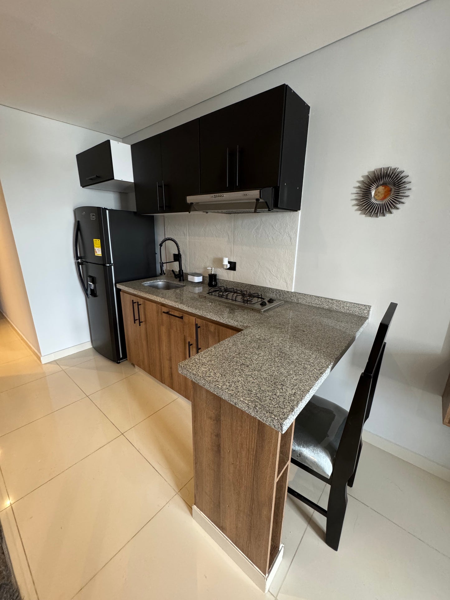 APARTAESTUDIO AMOBLADO EN RENTA EN BARRIO EL INGENIO SUR DE CALI