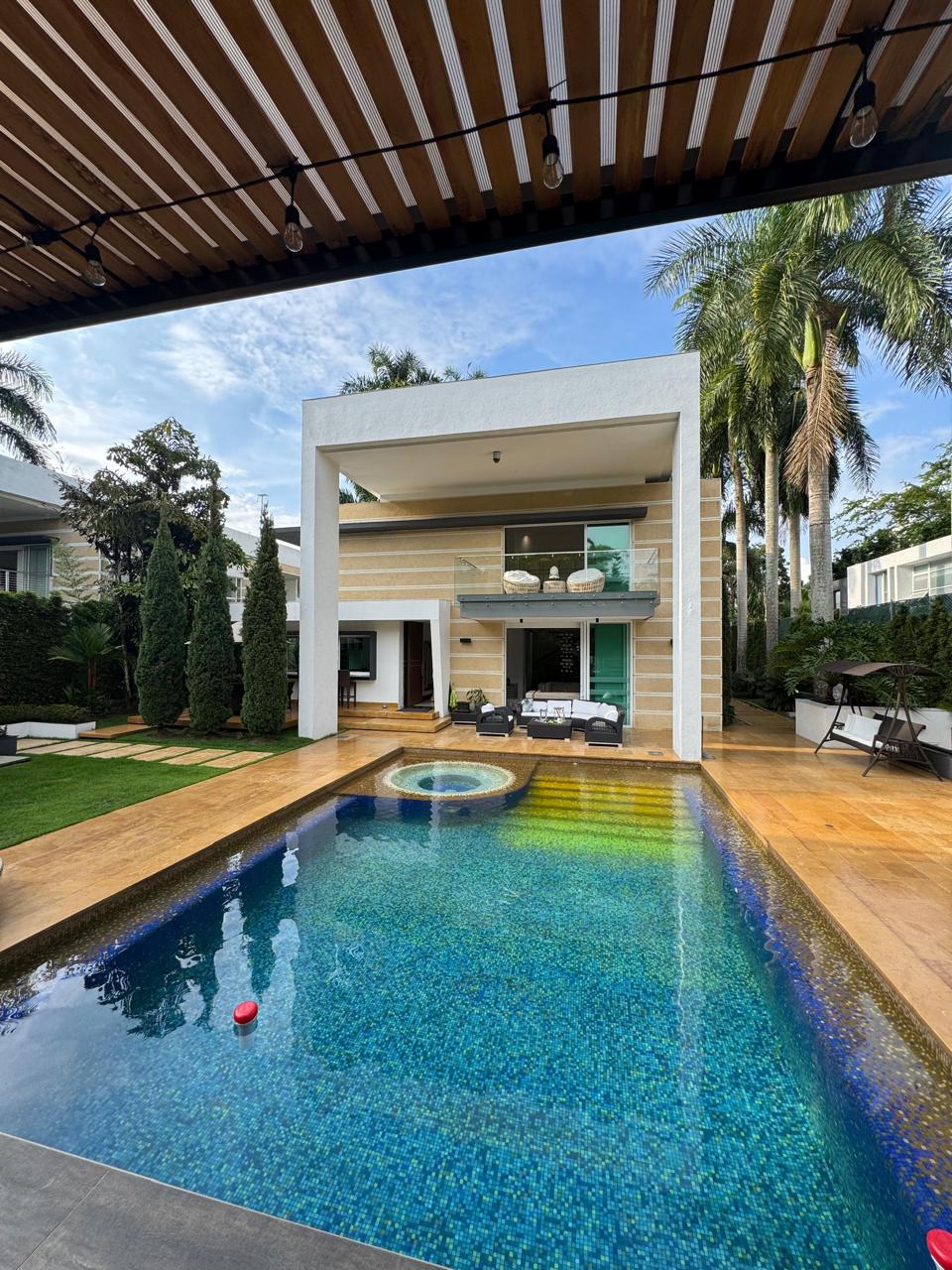 CASA A LA VENTA EN PANCE CALI