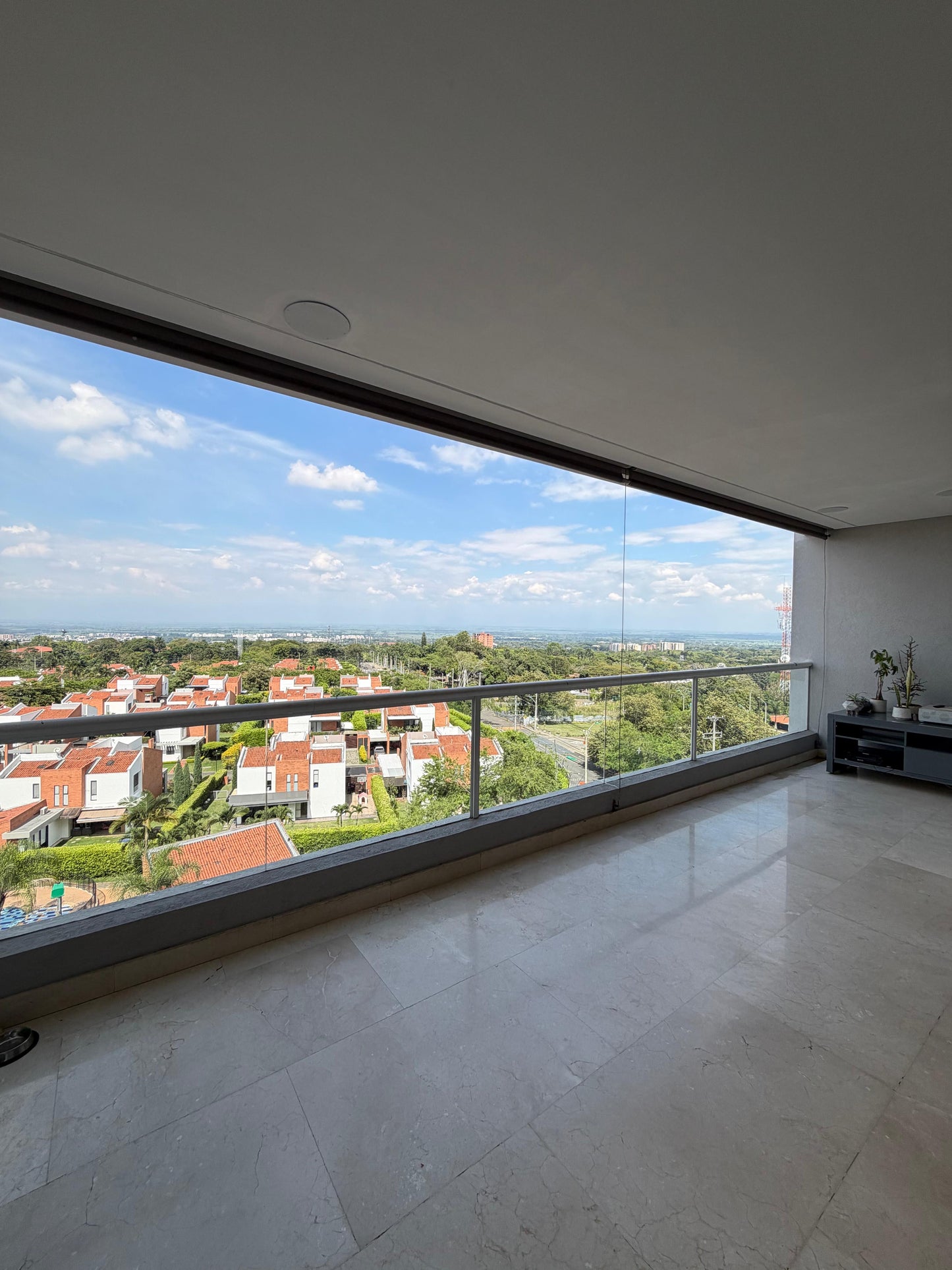 APARTAMENTO MODERNO EN DACOTA PANCE CALI