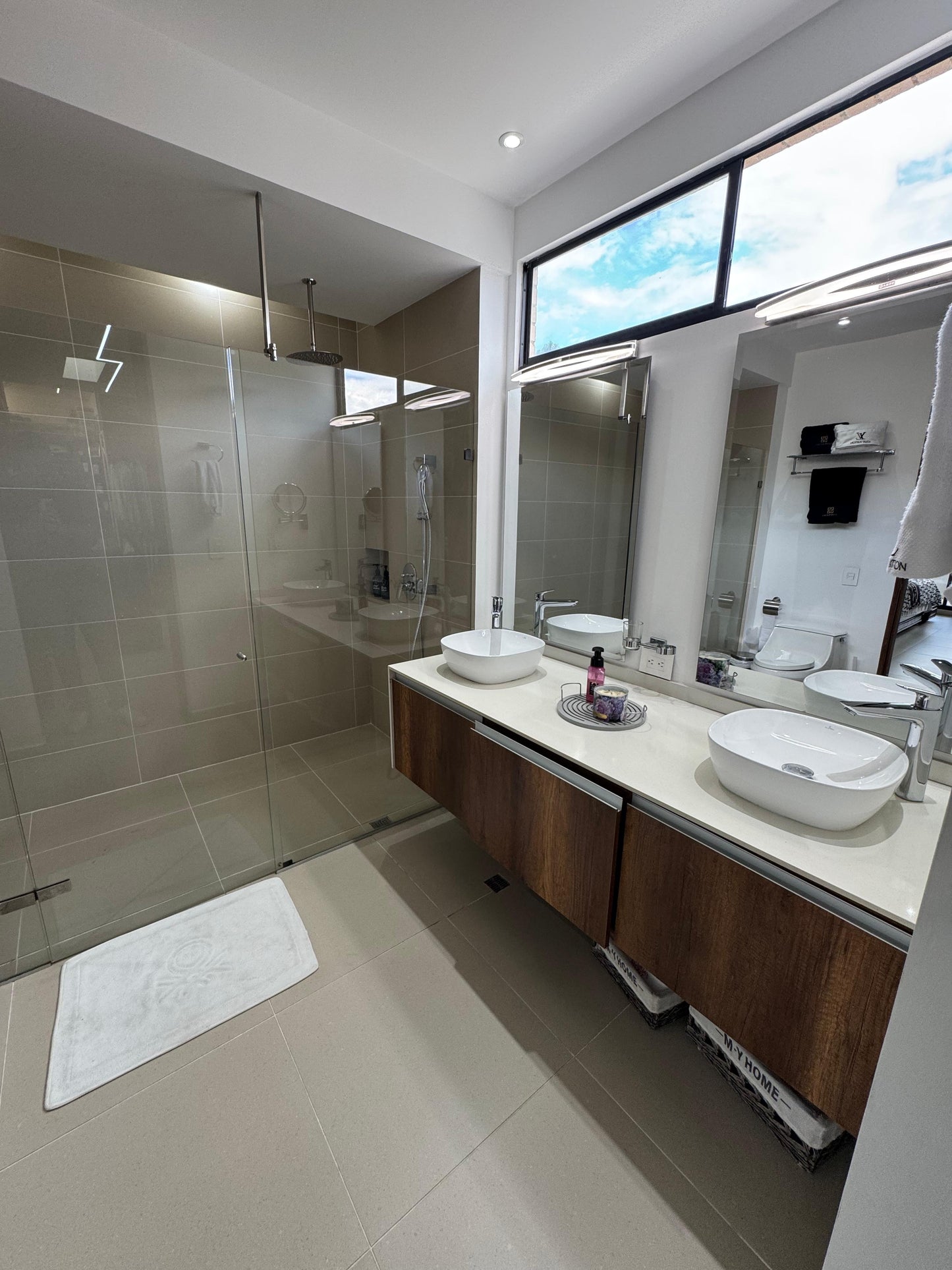 CASA MODERNA EN VENTA PANCE CALI