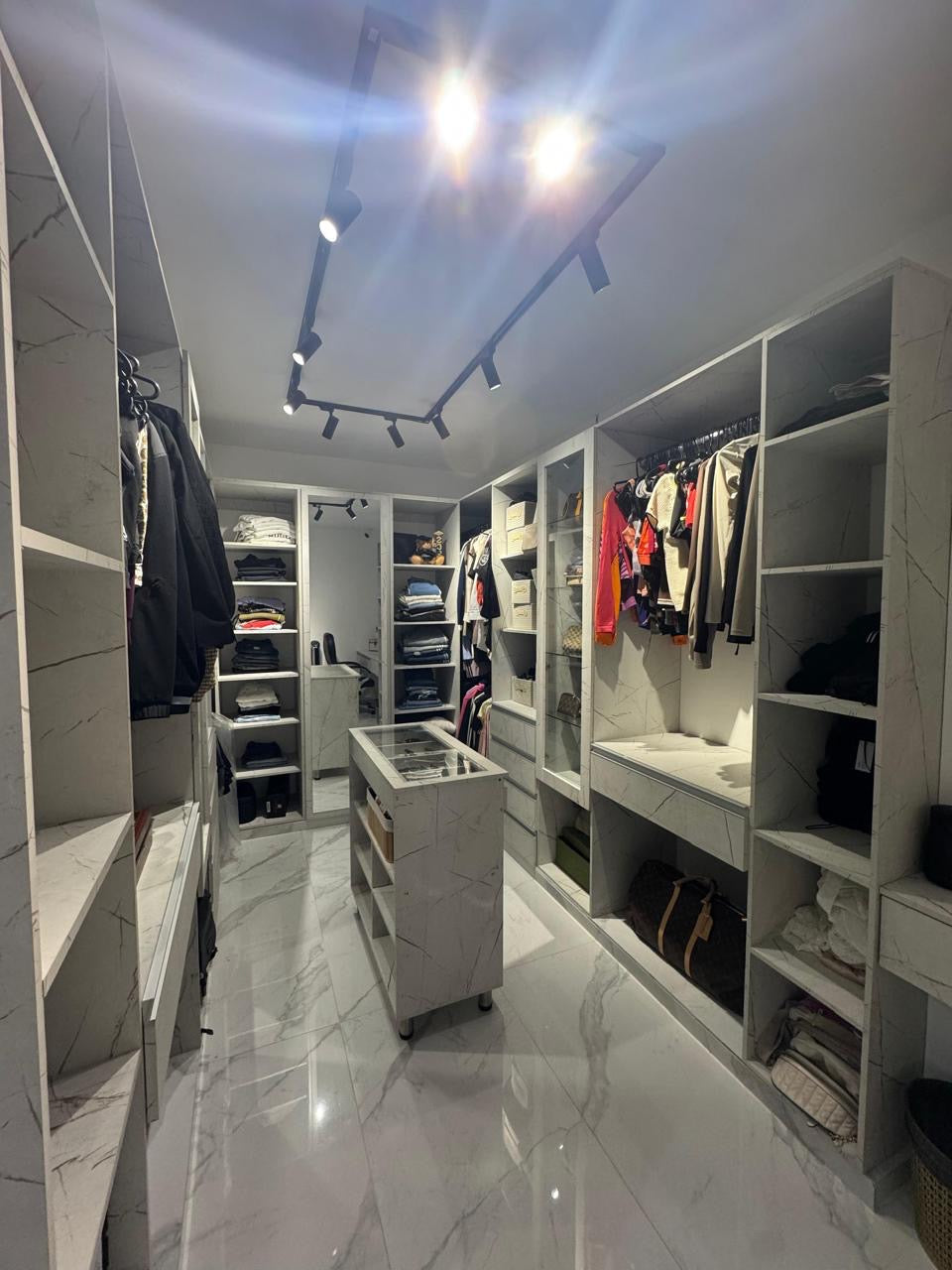 CASA LUJOSA EN VENTA PANCE CALI