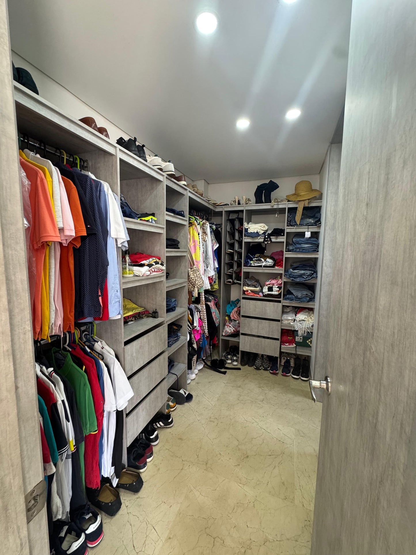 CASA EN ALQUILER EN EL SECTOR DE LAS MERCEDES JAMUNDI