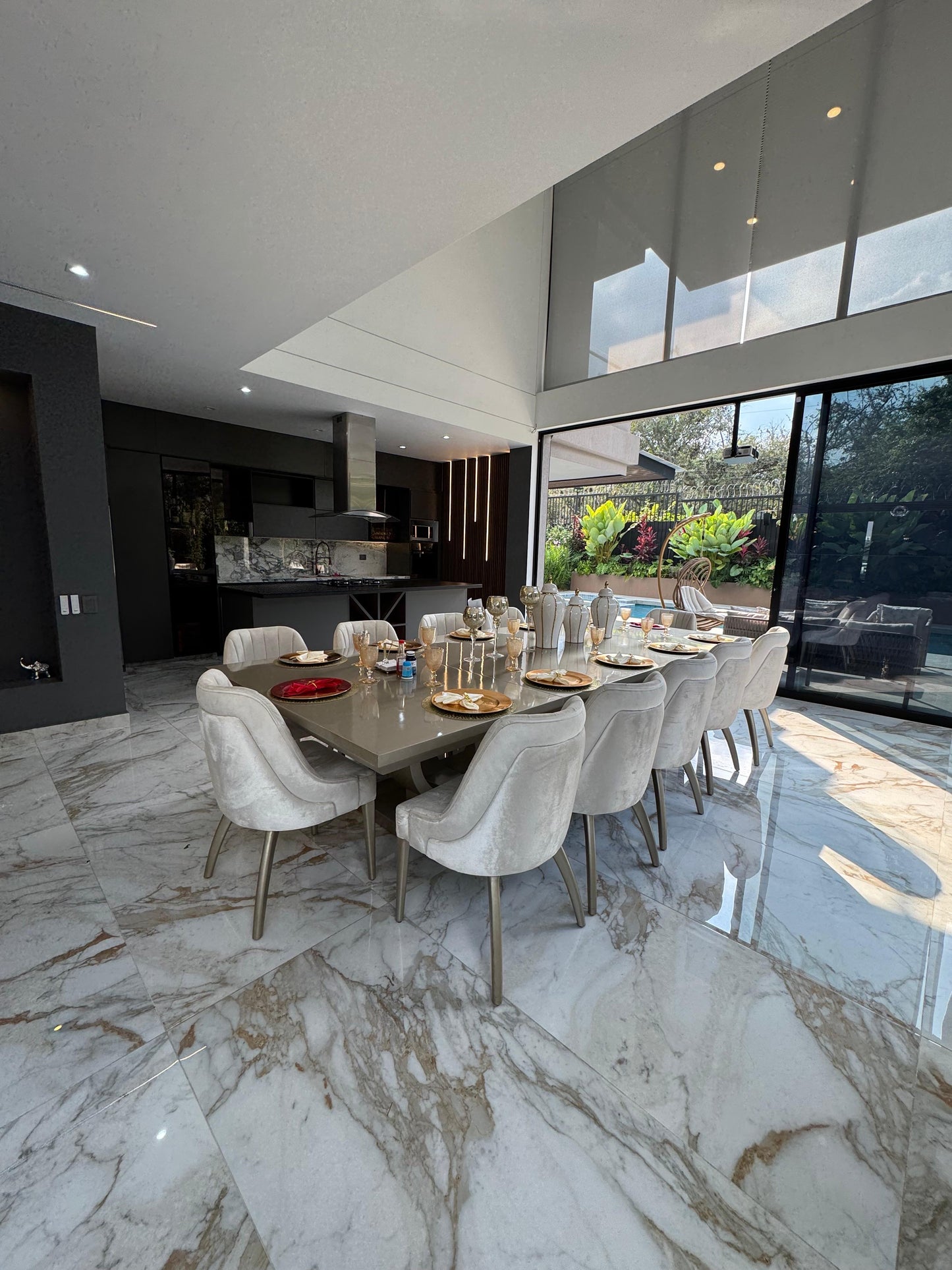 CASA LUJOSA EN PANCE CALI EN VENTA