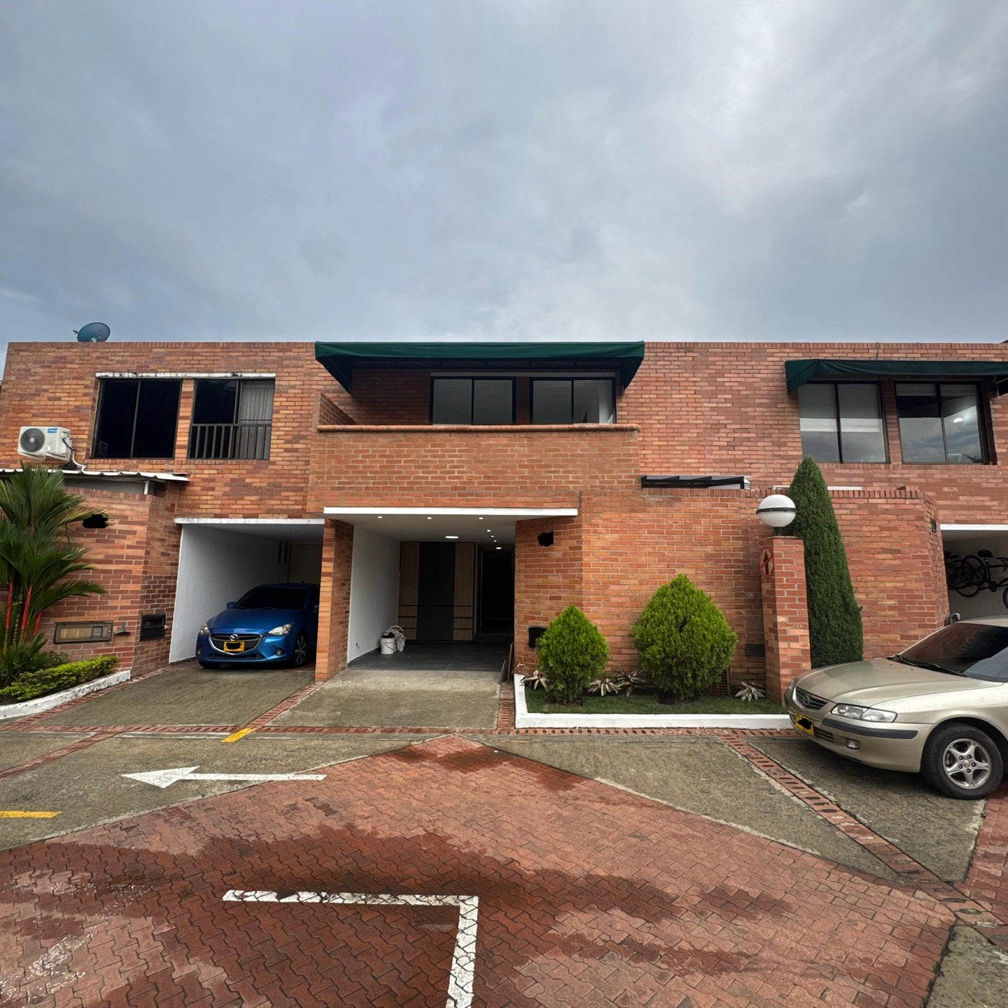 CASA EN VENTA EN BARRIO EL INGENIO CALI