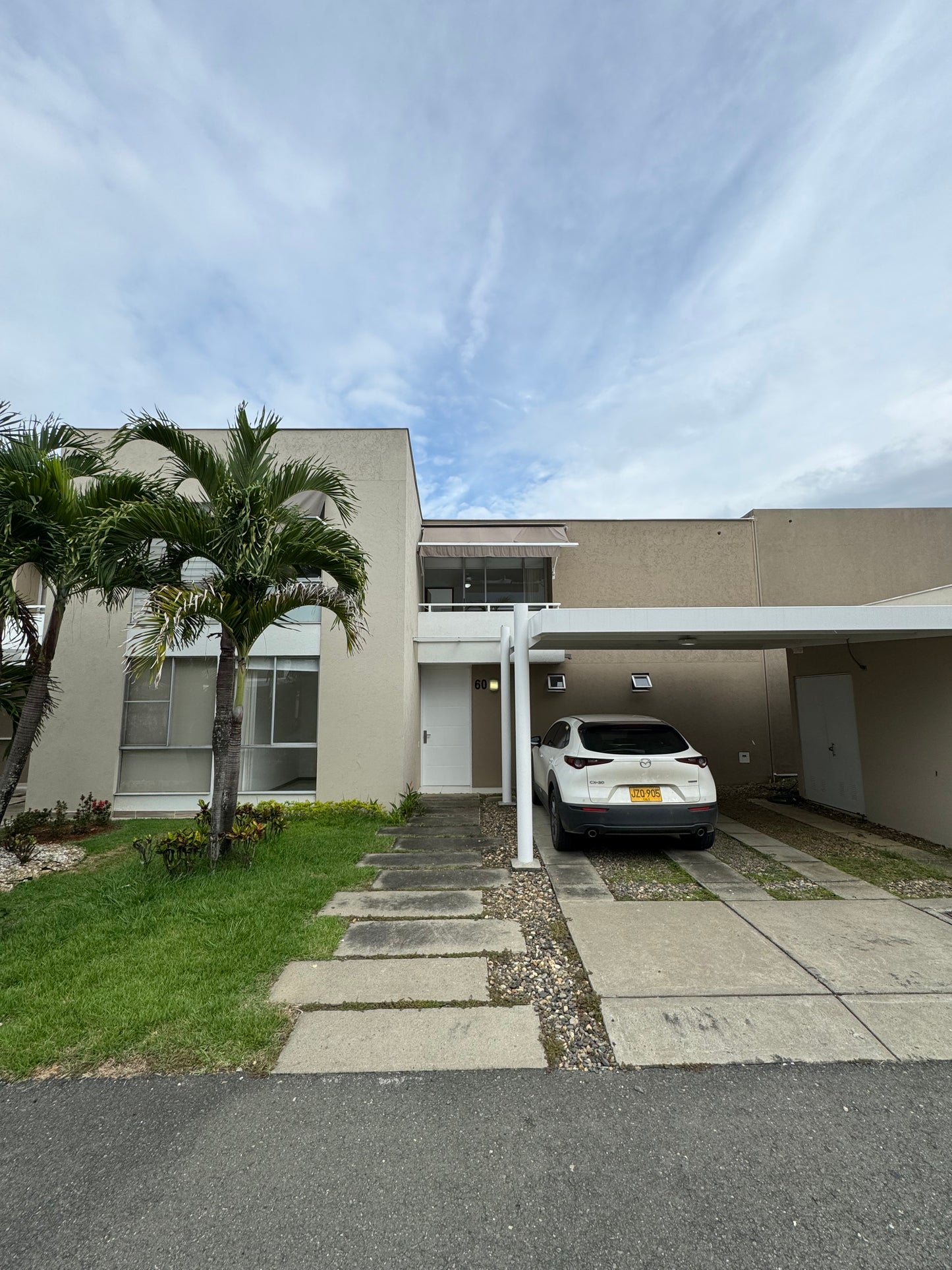 CASA EN VENTA O RENTA EN CASA CAMPO ALFAGUARA JAMUNDI