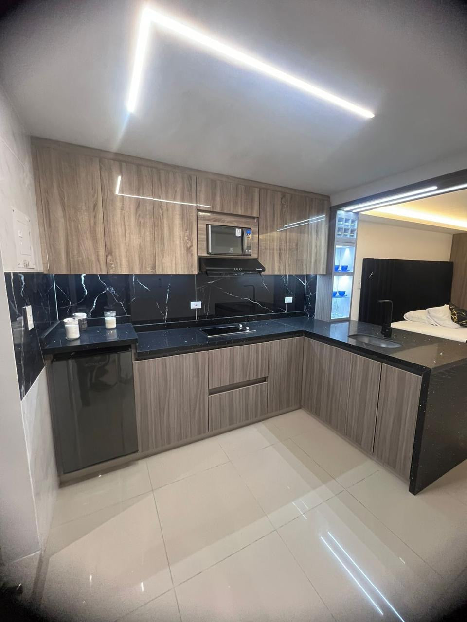 EDIFICIO DE APARTAESTUDIOS EN VENTA AL SUR DE CALI