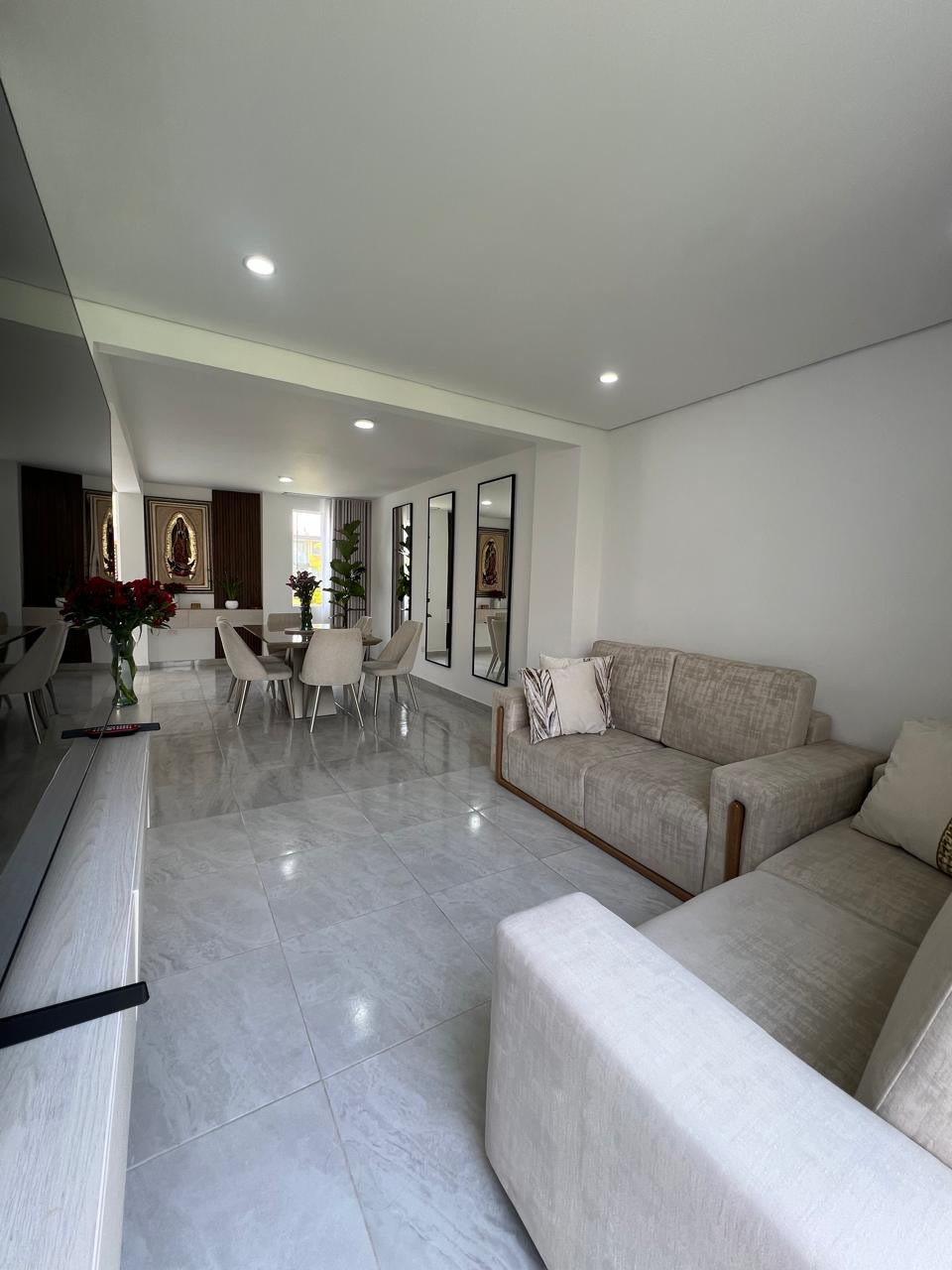 CASA EN VENTA EN VIOLETAS DEL CASTILLO JAMUNDI