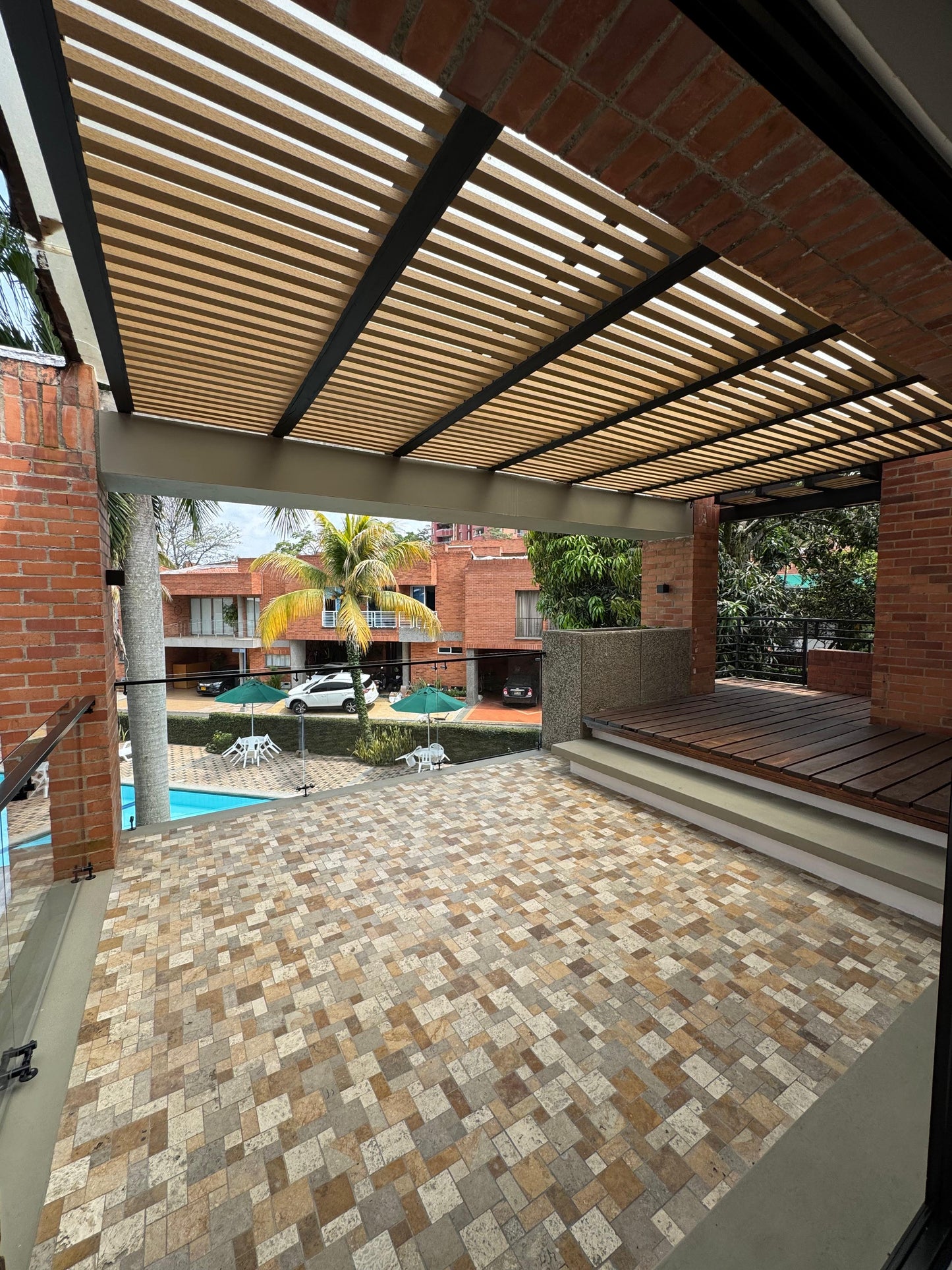 CASA A LA VENTA EN CONDOMINIO POLO CLUB CIUDAD JARDÍN CALI