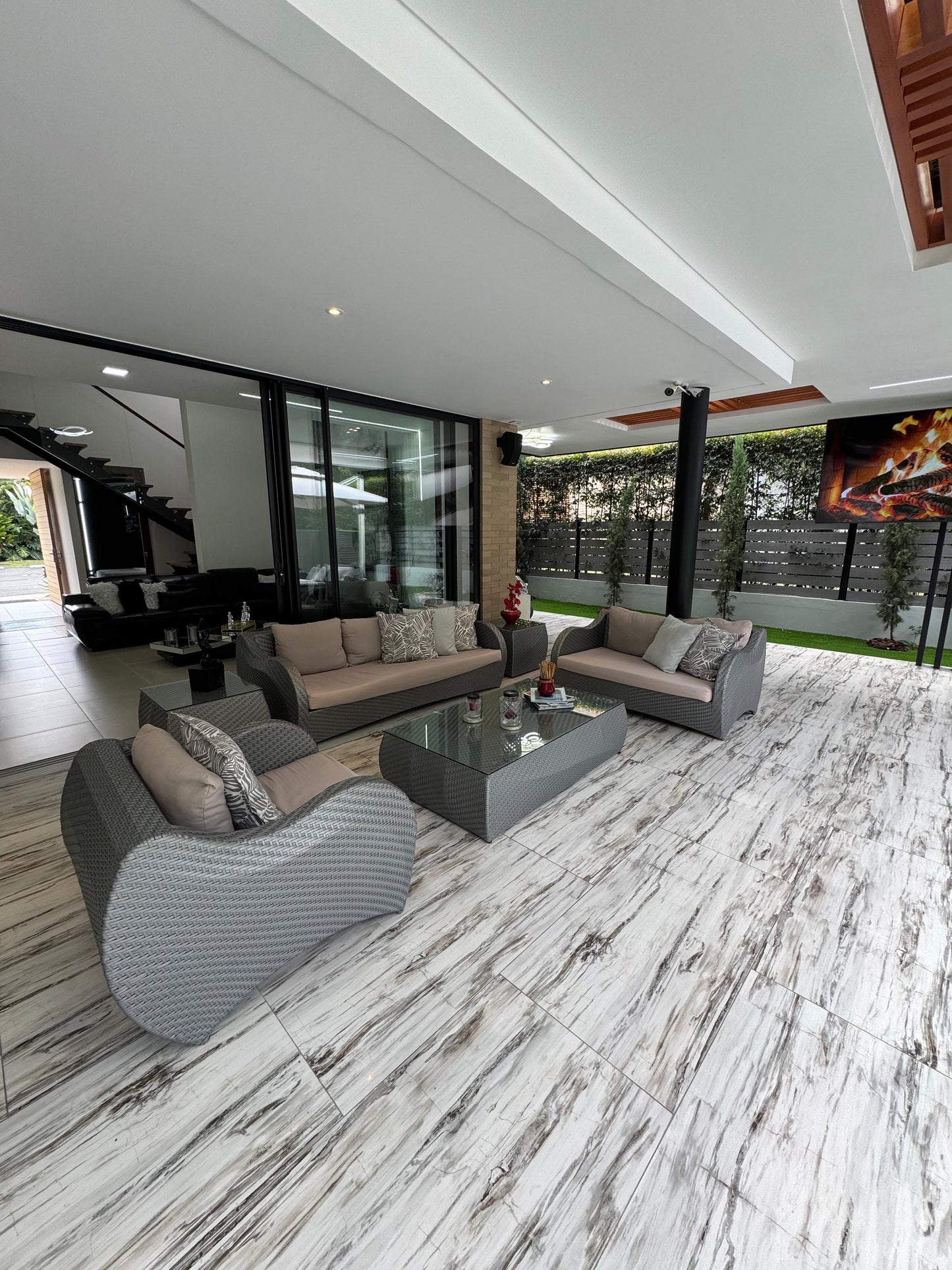CASA MODERNA EN VENTA PANCE CALI