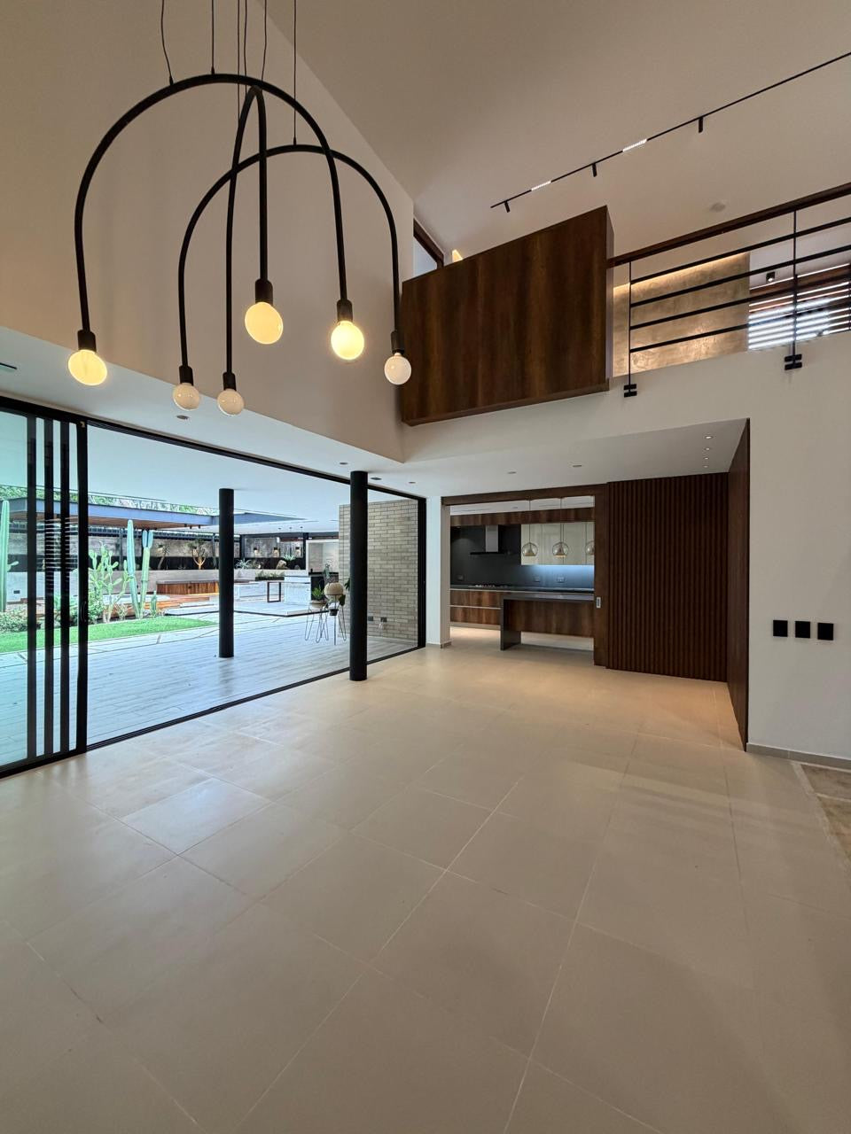 CASA MODERNA EN VENTA PANCE CALI