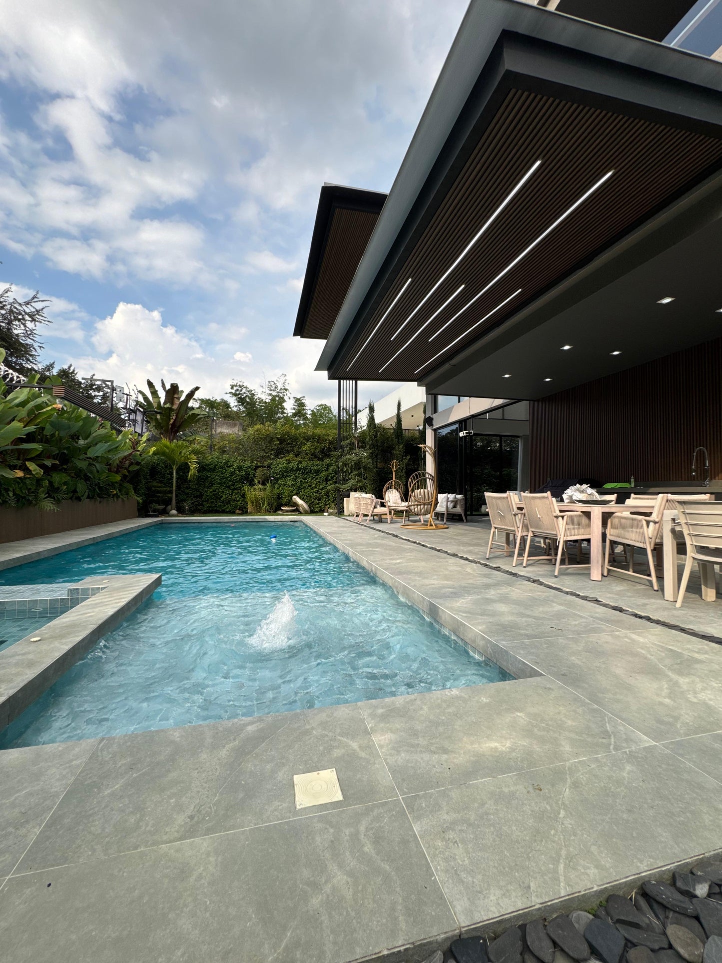 CASA LUJOSA EN PANCE CALI EN VENTA