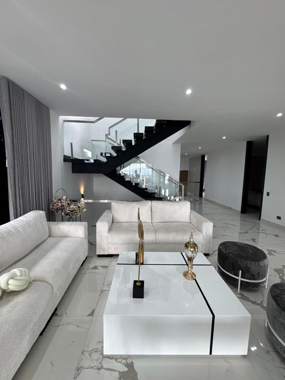 LUJOSA CASA A LA VENTA EN PANCE CALI
