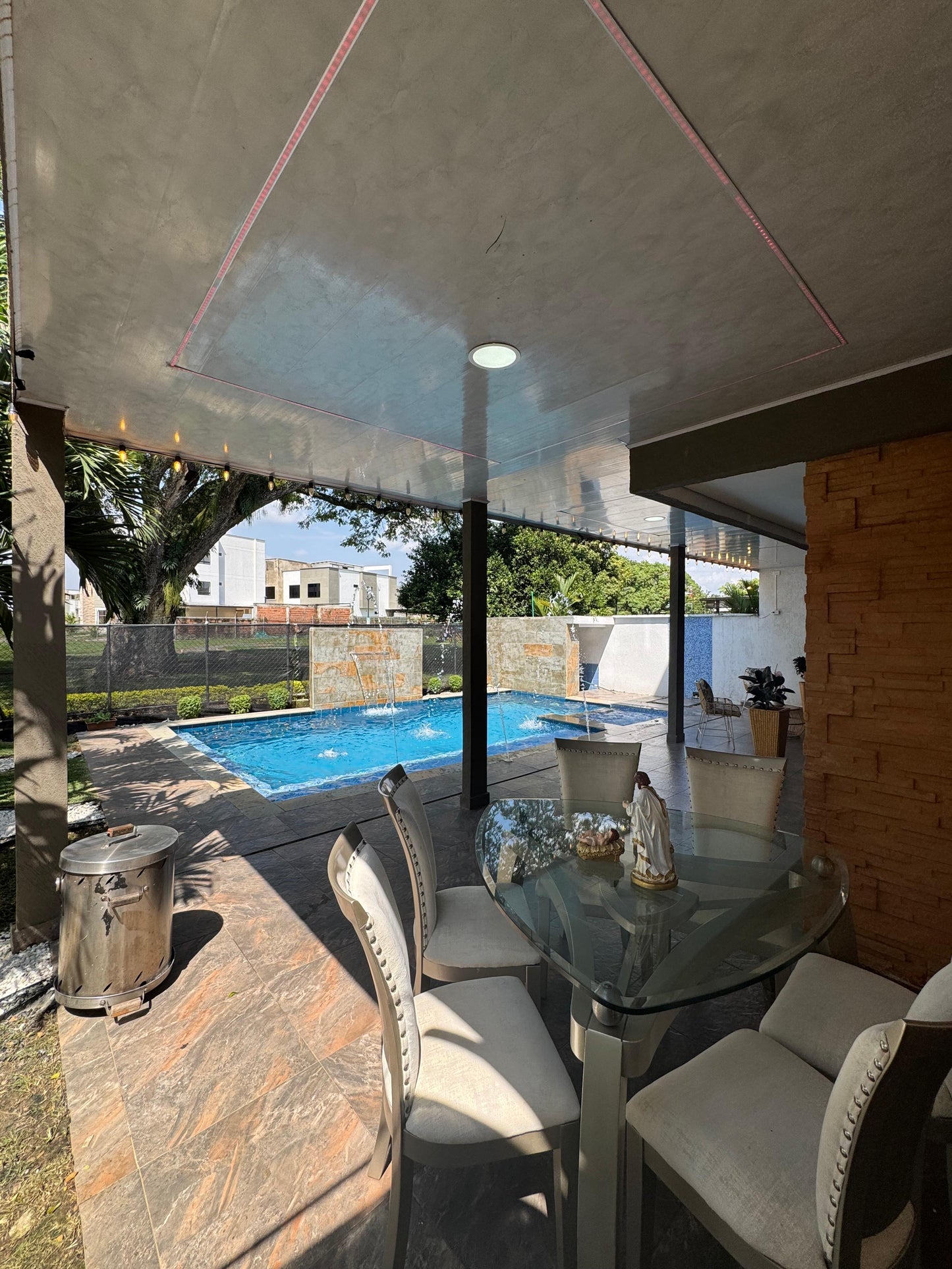 CASA EN ALQUILER EN EL SECTOR DE LAS MERCEDES JAMUNDI