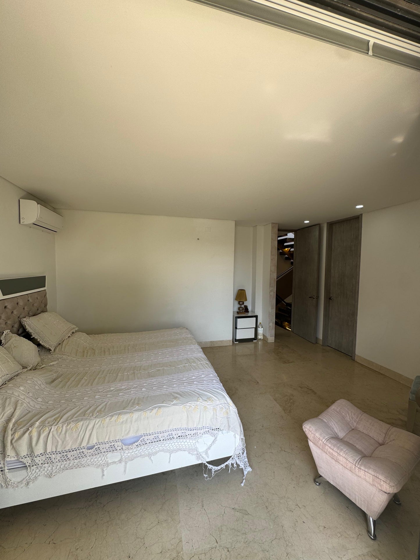 CASA EN ALQUILER EN EL SECTOR DE LAS MERCEDES JAMUNDI