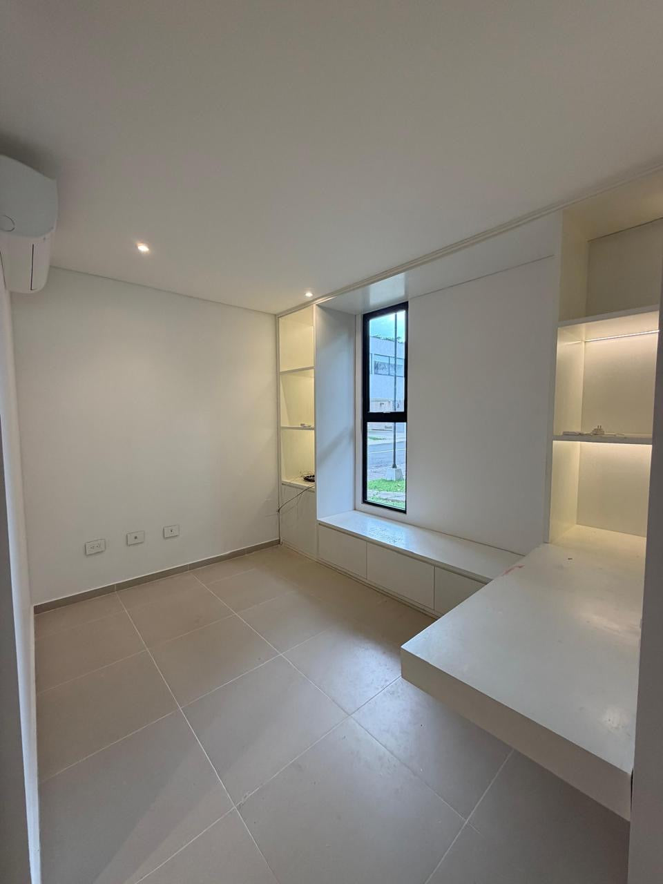 CASA MODERNA EN VENTA PANCE CALI