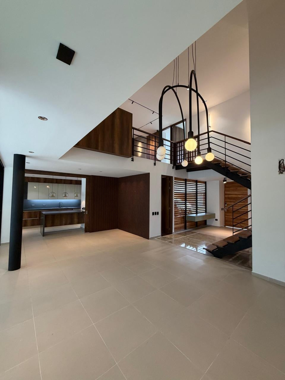 CASA MODERNA EN VENTA PANCE CALI