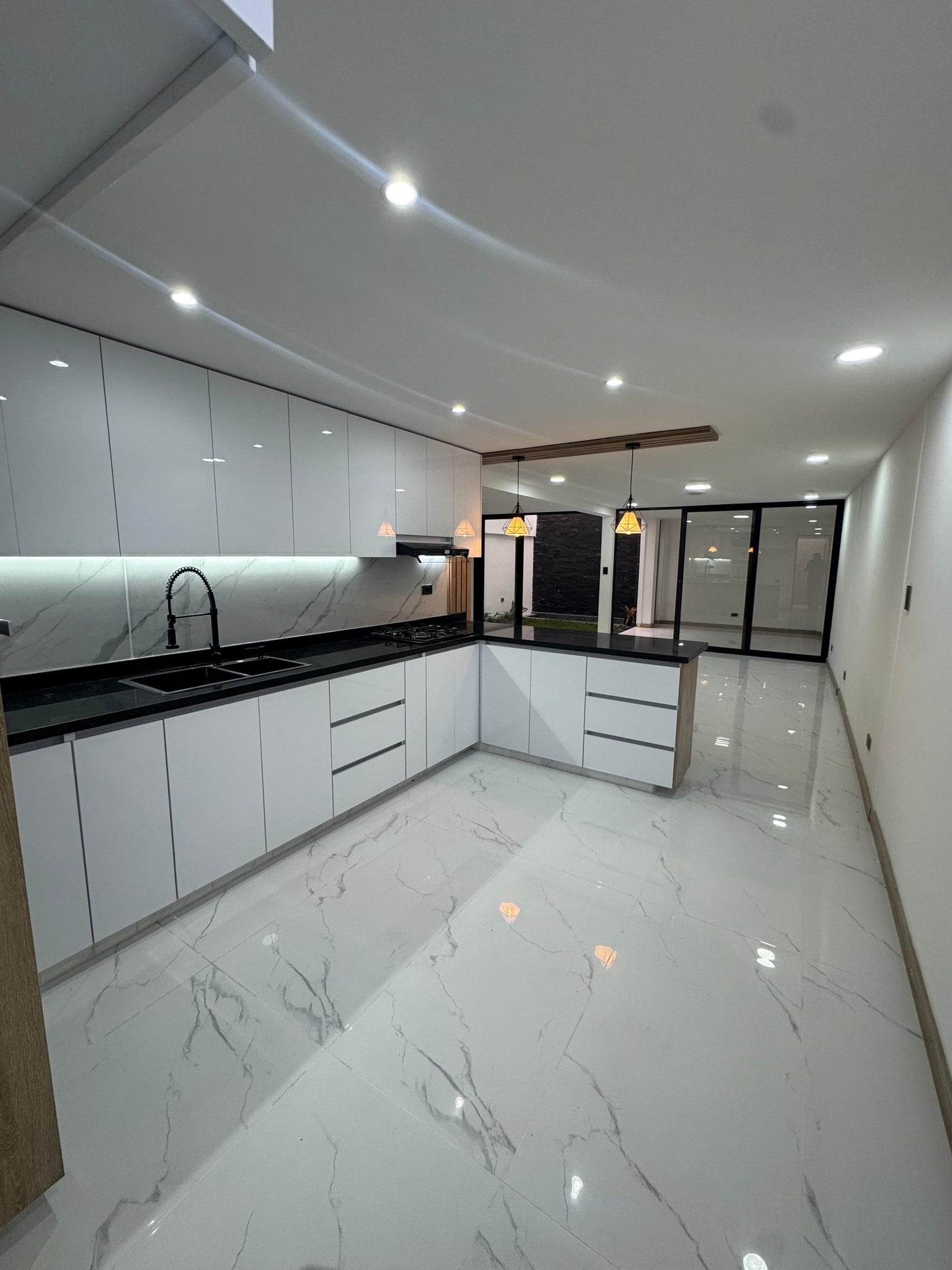 CASA EN VENTA EN BARRIO EL INGENIO CALI