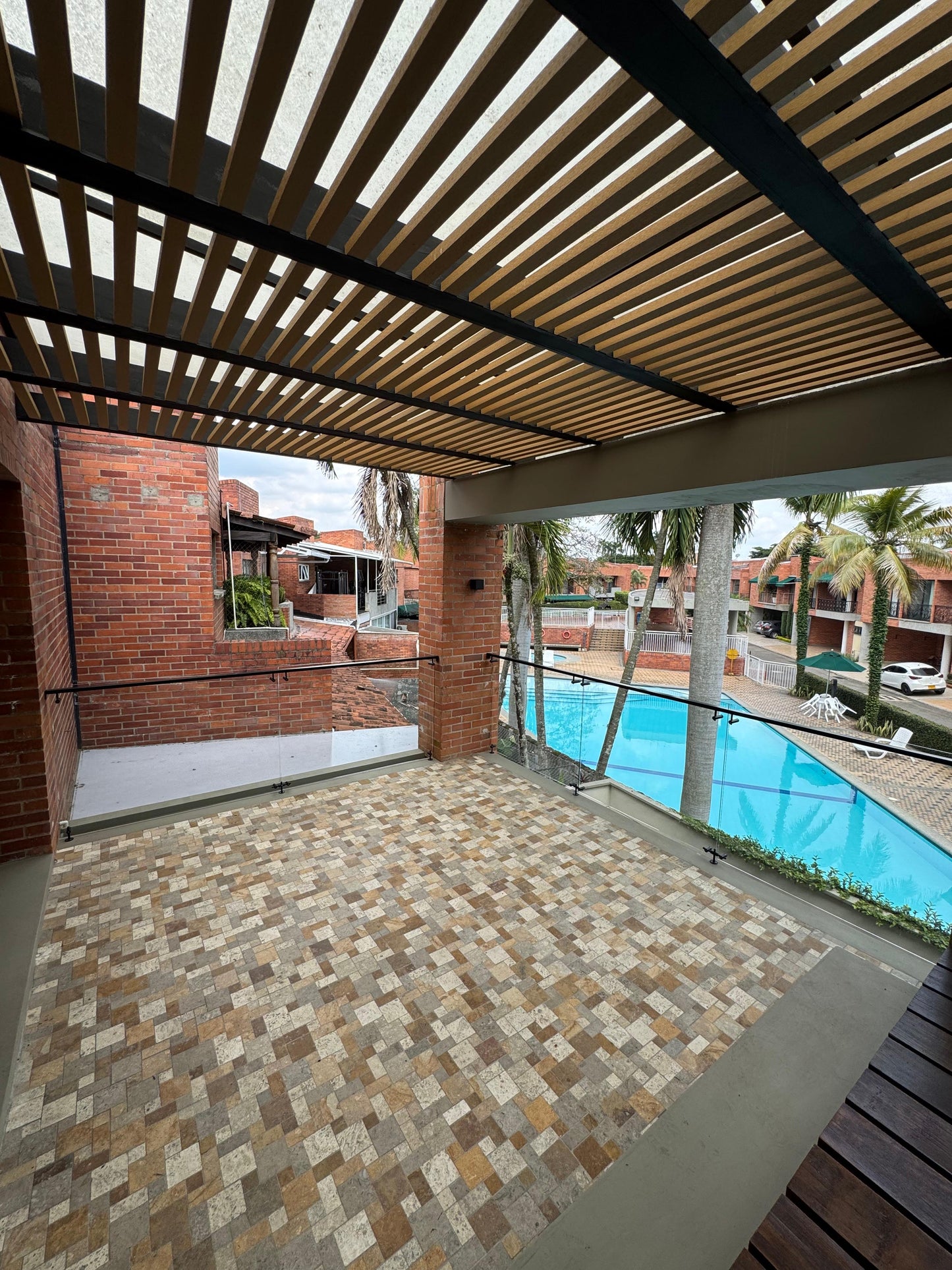 CASA A LA VENTA EN CONDOMINIO POLO CLUB CIUDAD JARDÍN CALI