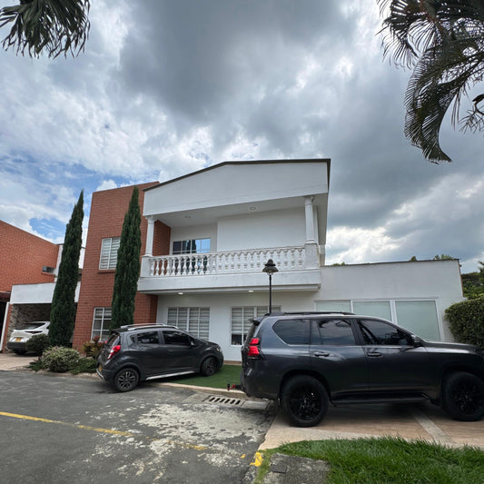 CASA EN VENTA EN CIUDAD JARDÍN CALI