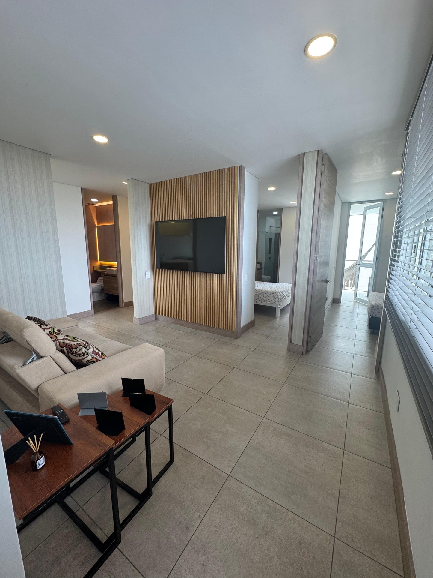 APARTAMENTO AMOBLADO EN RENTA CIUDAD JARDÍN CALI