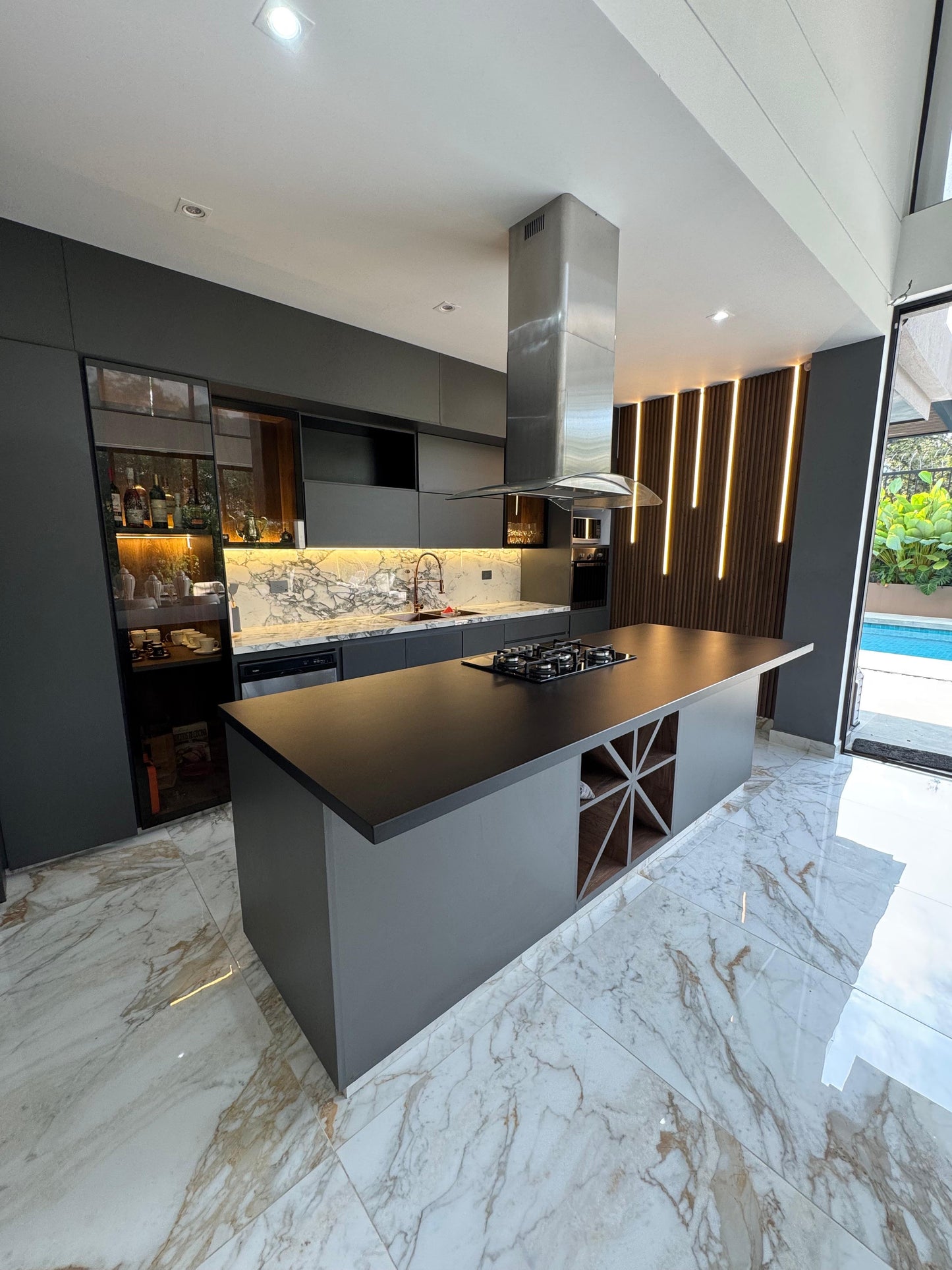 CASA LUJOSA EN PANCE CALI EN VENTA