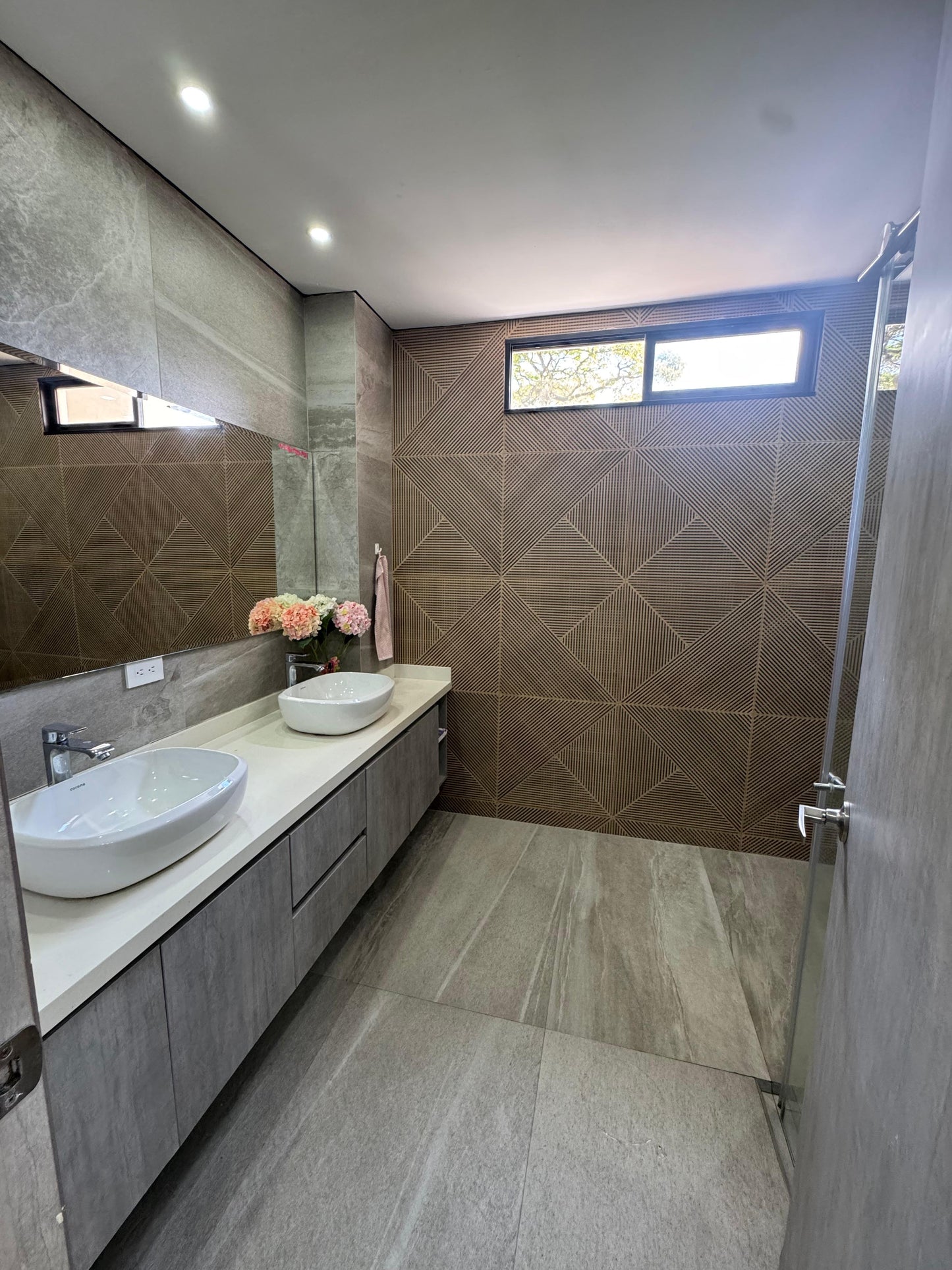 CASA EN ALQUILER EN EL SECTOR DE LAS MERCEDES JAMUNDI