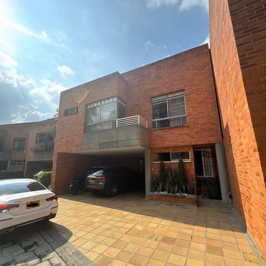 CASA EN VENTA CIUDAD JARDÍN CALI
