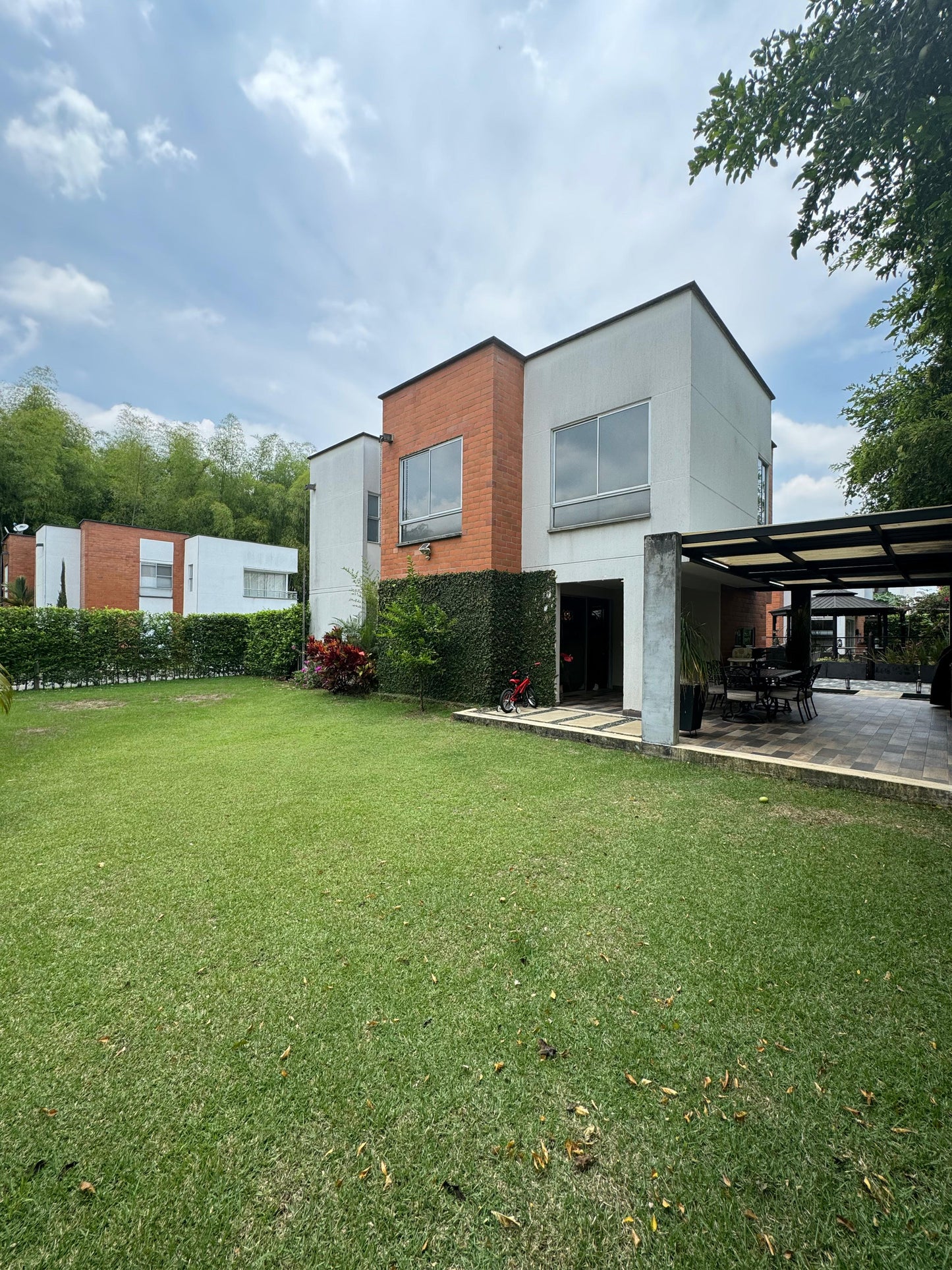 CASA EN VENTA ALFAGUARA-JAMUNDÍ