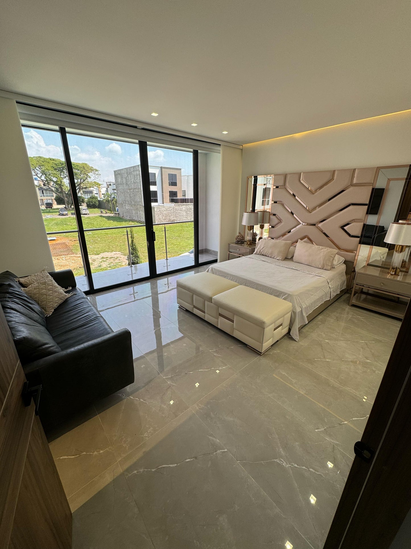 CASA EN VENTA ALFAGUARA-JAMUNDÍ