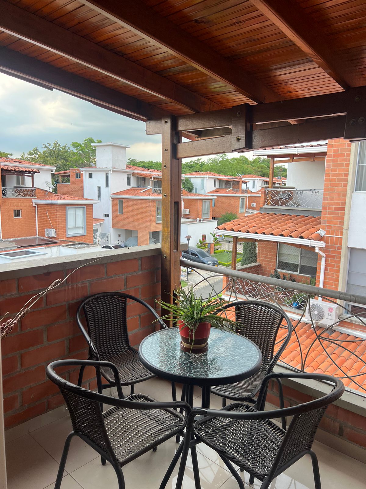 CASA ESQUINERA EN VENTA CONDOMINIO ALFEREZ CIUDAD JARDIN