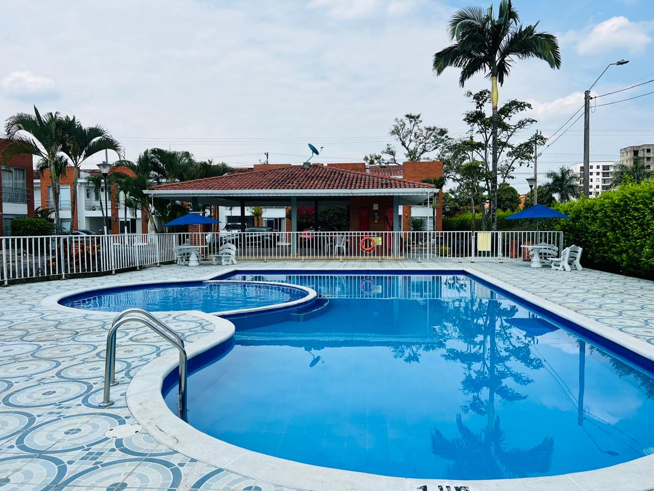 SE VENDE CASA EN CONDOMINIO PRADOS DE ALFAGUARA JAMUNDI