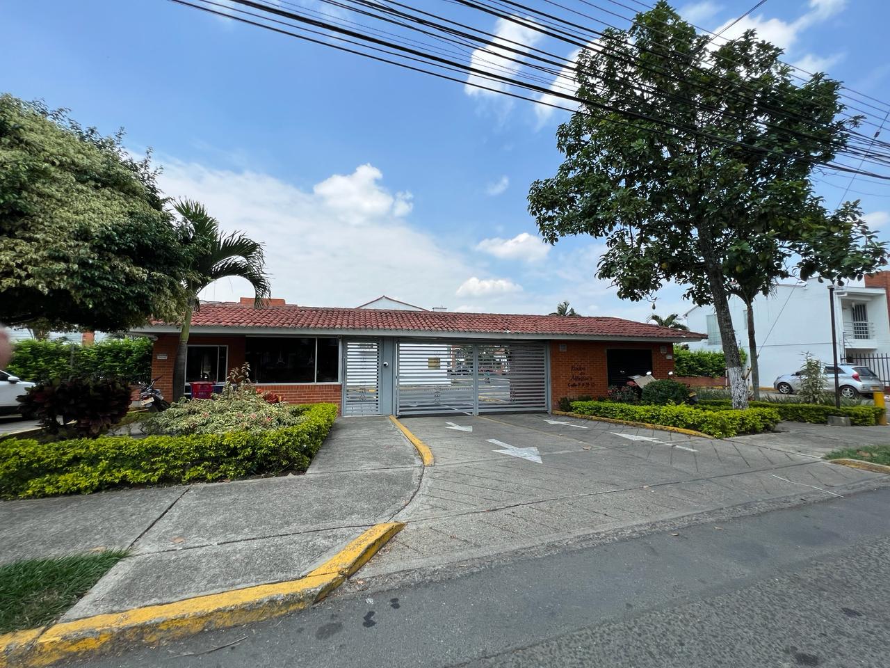 SE VENDE CASA EN CONDOMINIO PRADOS DE ALFAGUARA JAMUNDI