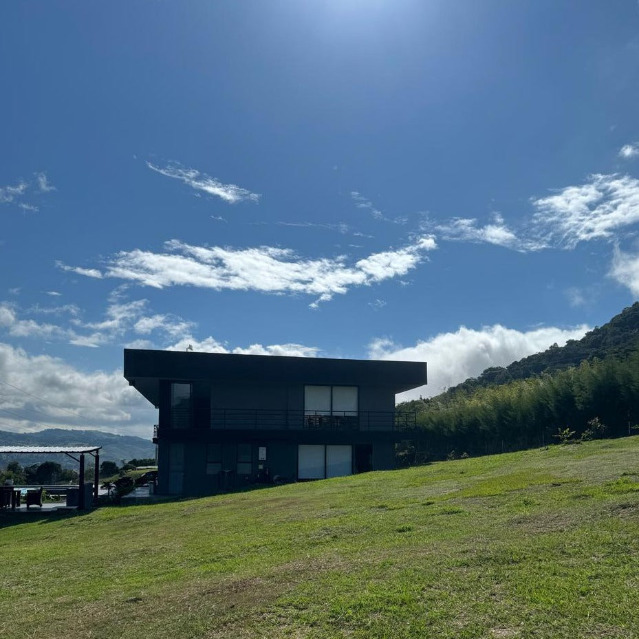 SE VENDE FINCA EN EL LAGO CALIMA CONJUNTO CERRADO