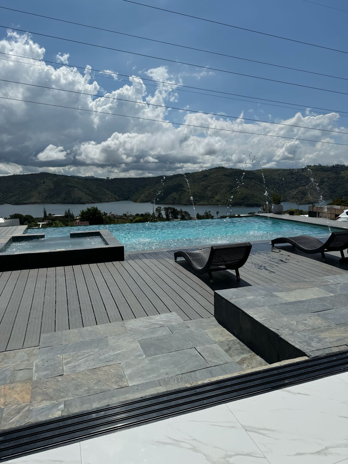 SE VENDE FINCA EN EL LAGO CALIMA CONJUNTO CERRADO