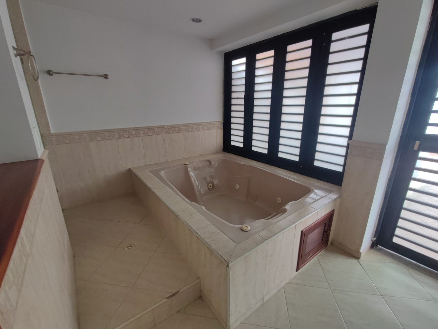 CASA EN VENTA BARRIO LAS VEGAS SUR DE CALI