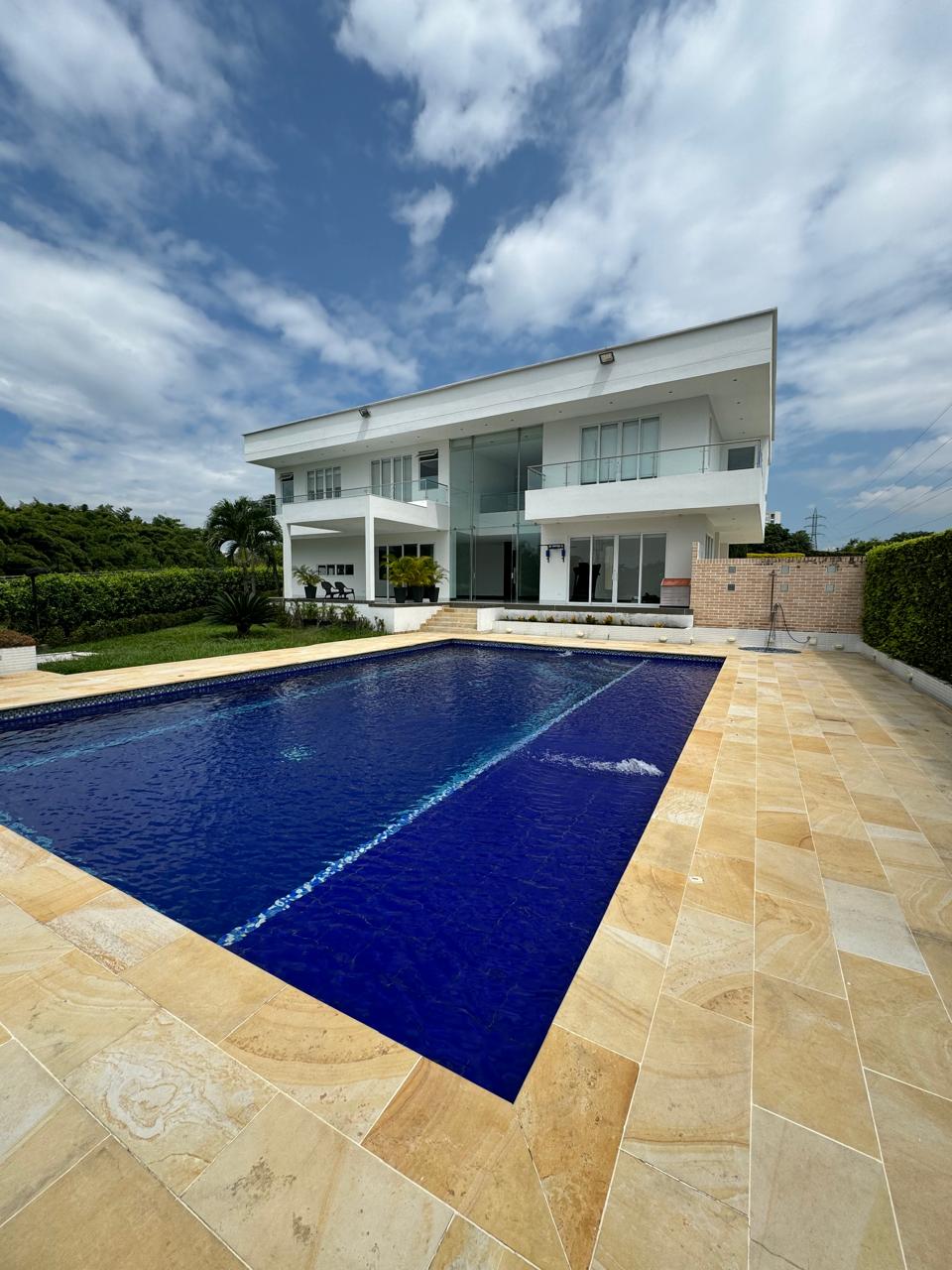 Casa campestre en venta en Pance, Cali — Condominio, 580 m², 5 habitaciones y piscina