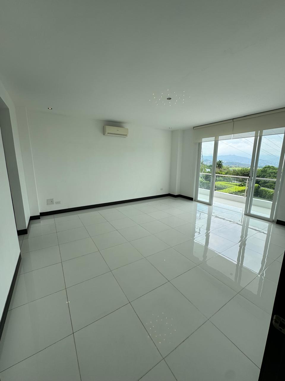 Casa campestre en venta en Pance, Cali — Condominio, 580 m², 5 habitaciones y piscina