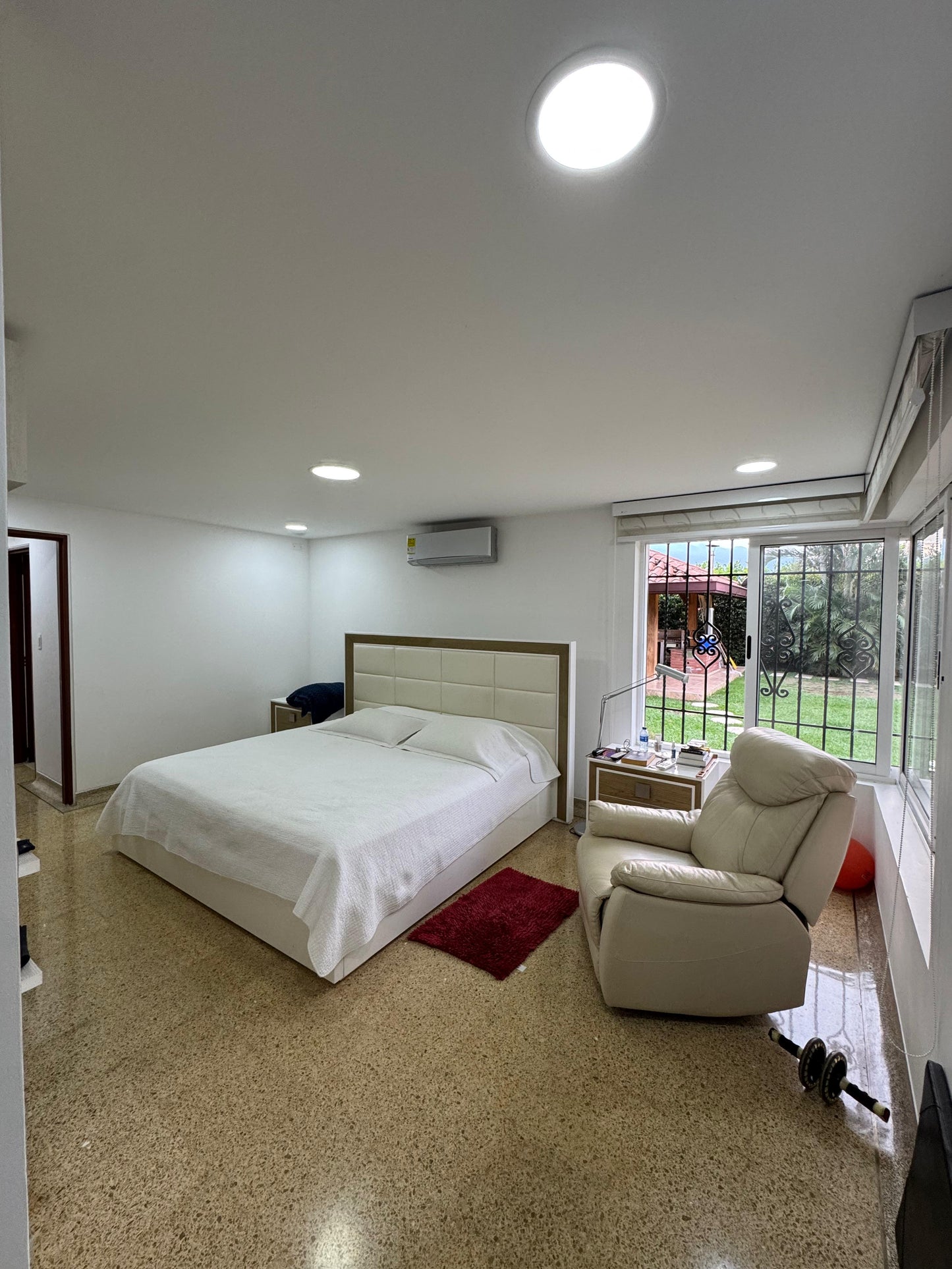 Casa independiente en venta en Ciudad Jardín, Cali — 600 m², 4 habitaciones, piscina y turco