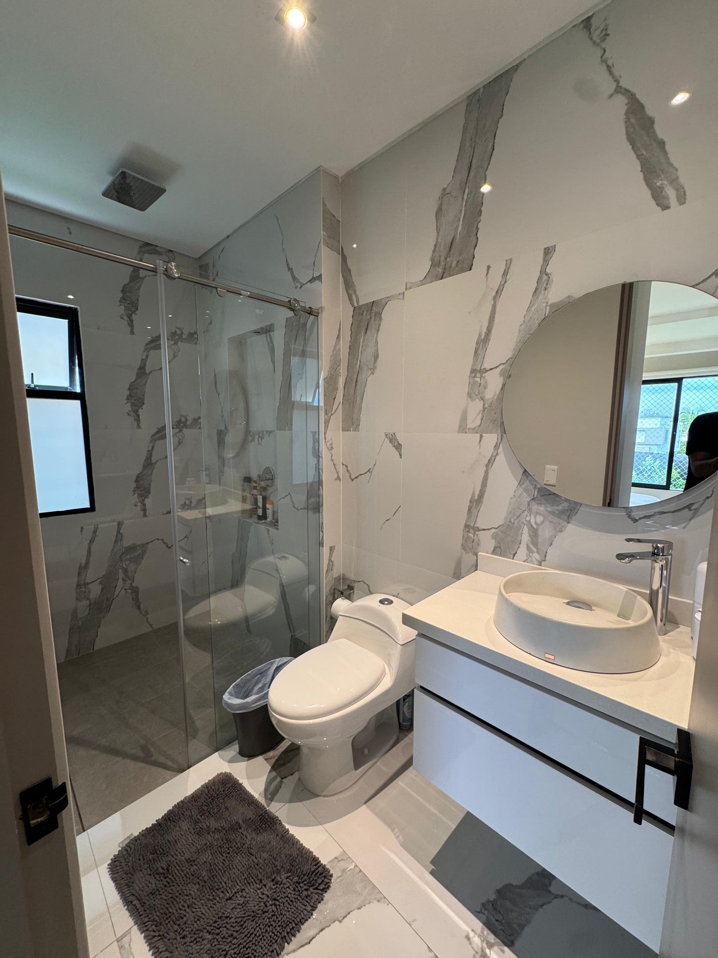 Casa en condominio en venta en Pance, Cali — 550 m², 4 habitaciones, piscina y sala de cine