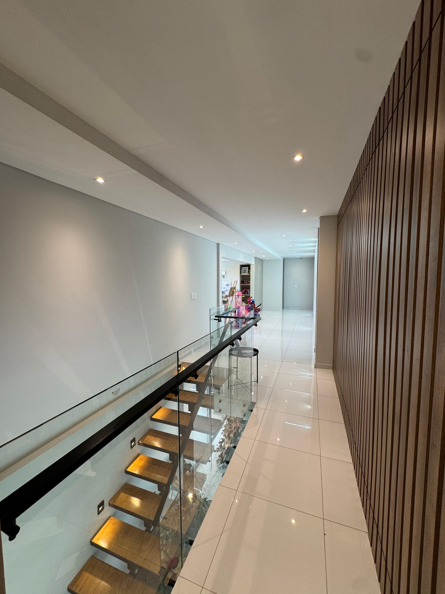 Casa en condominio en venta en Pance, Cali — 550 m², 4 habitaciones, piscina y sala de cine